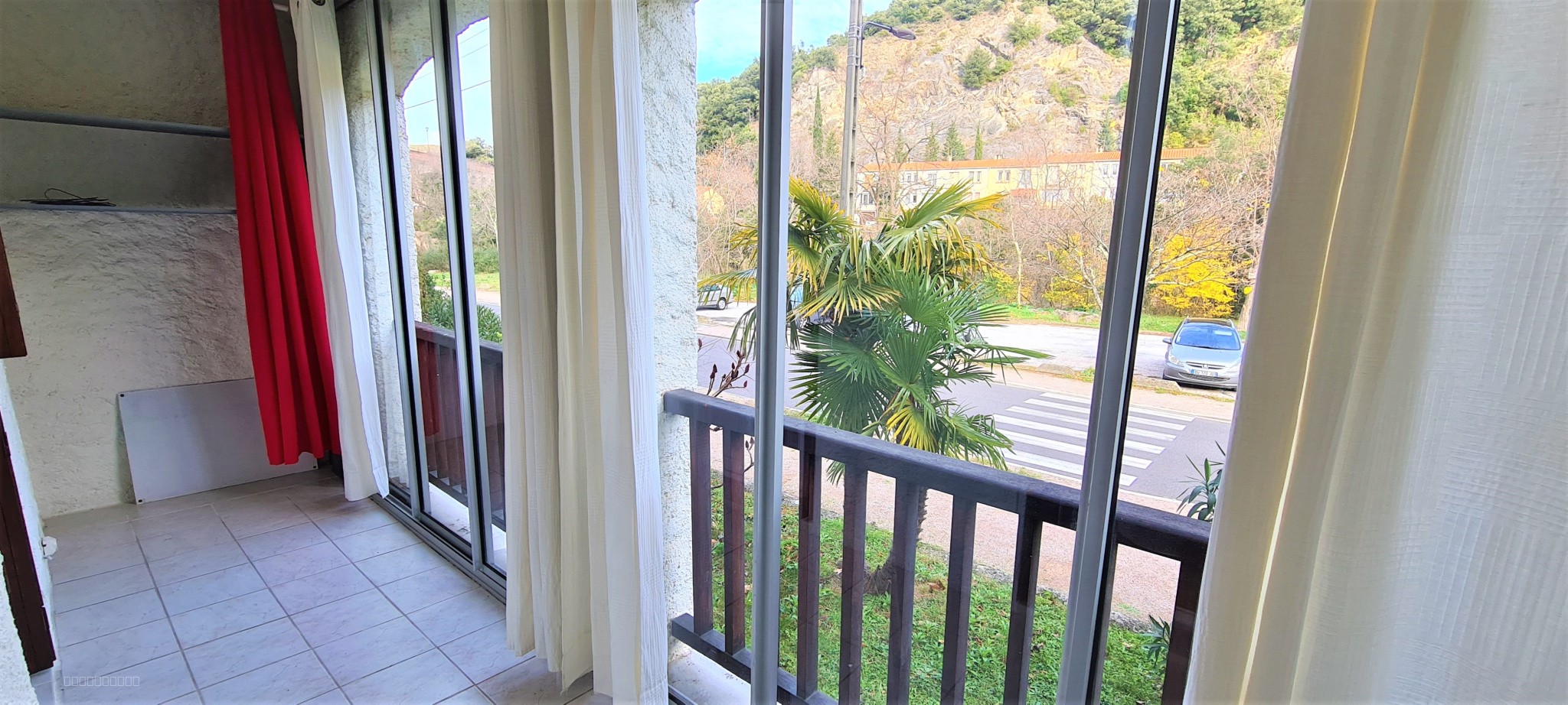 A VENDRE APPARTEMENT LOUE DE TYPE F1 AVEC LOGGIA AU REZ-DE-CHAUSSEE — photo 2