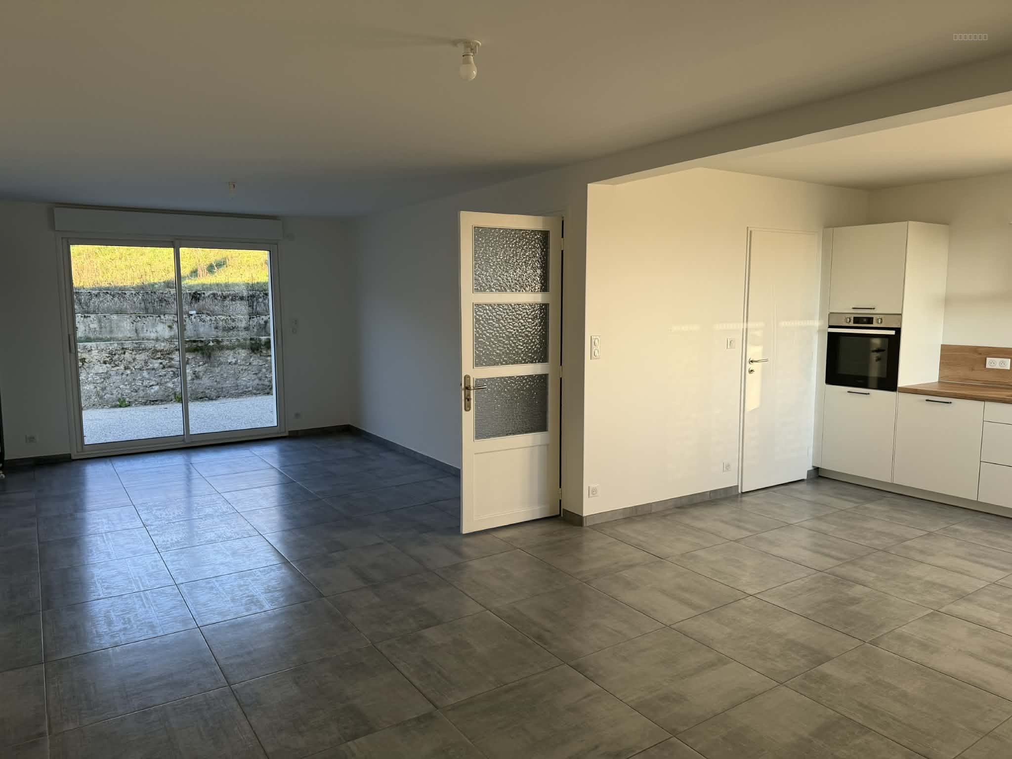 Maison à louer à Fleury la riviere, 151,38 m², 5 pièces – photo 1 sur 11