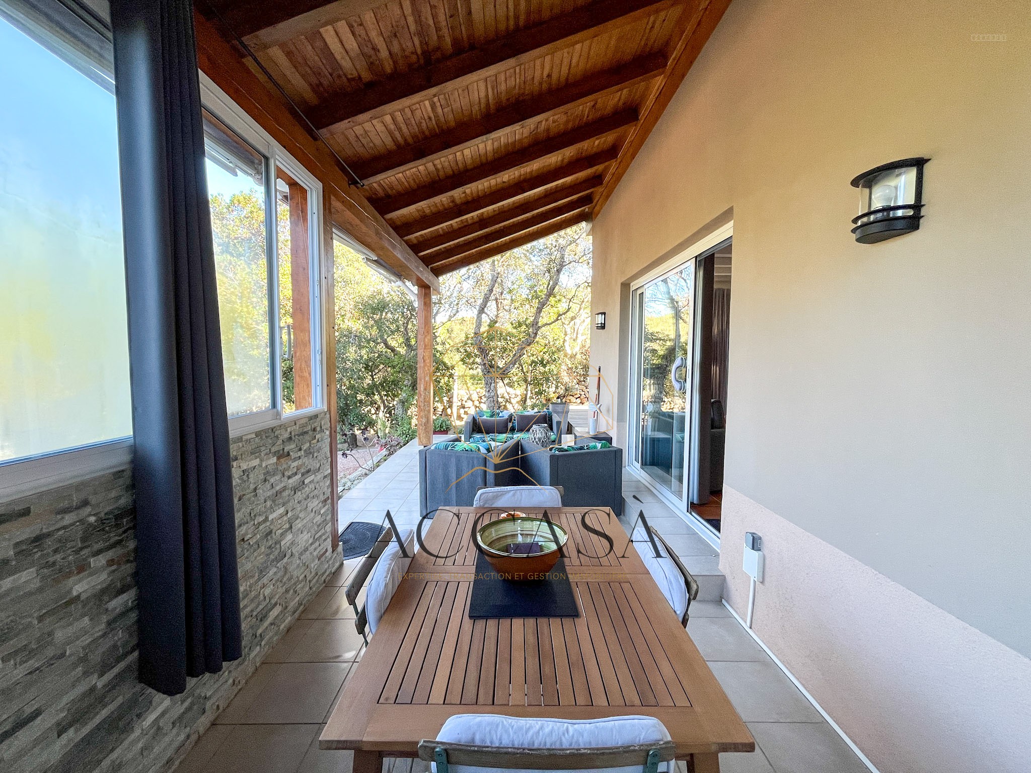 Propriété avec deux maisons à vendre à Figari sur un terrain arboré, proche plages et aéroport — photo 13