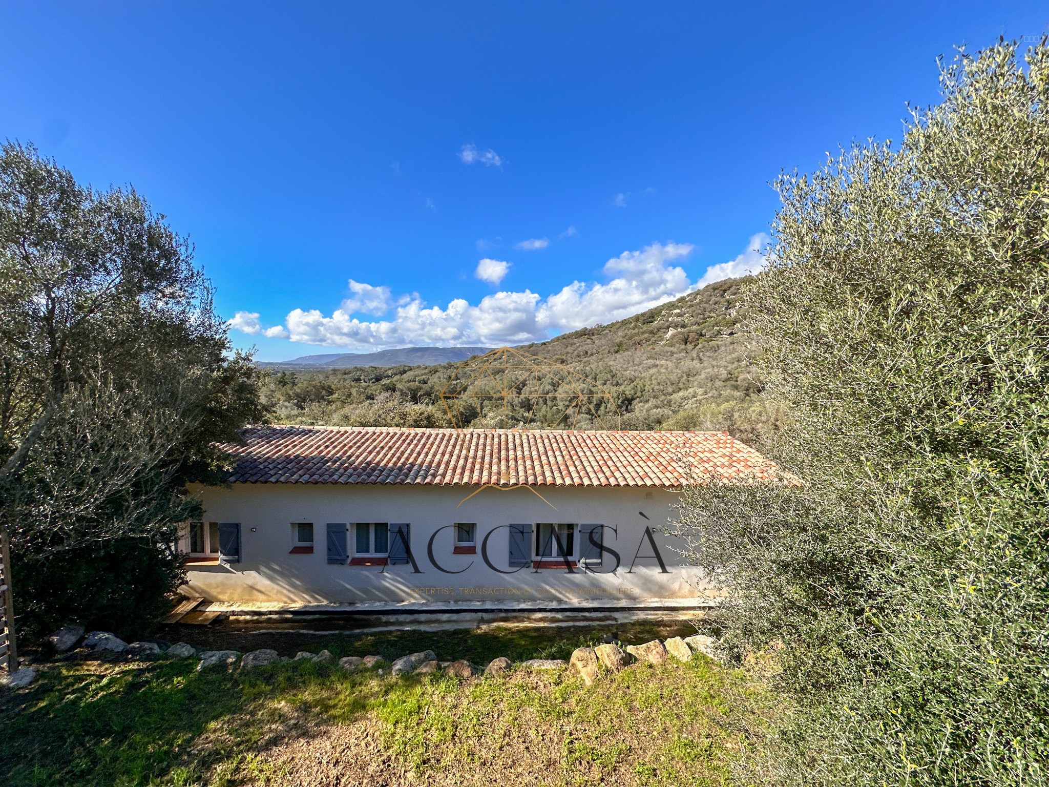 Villa à vendre à Figari, 758 m², 7 pièces – photo 3 sur 20