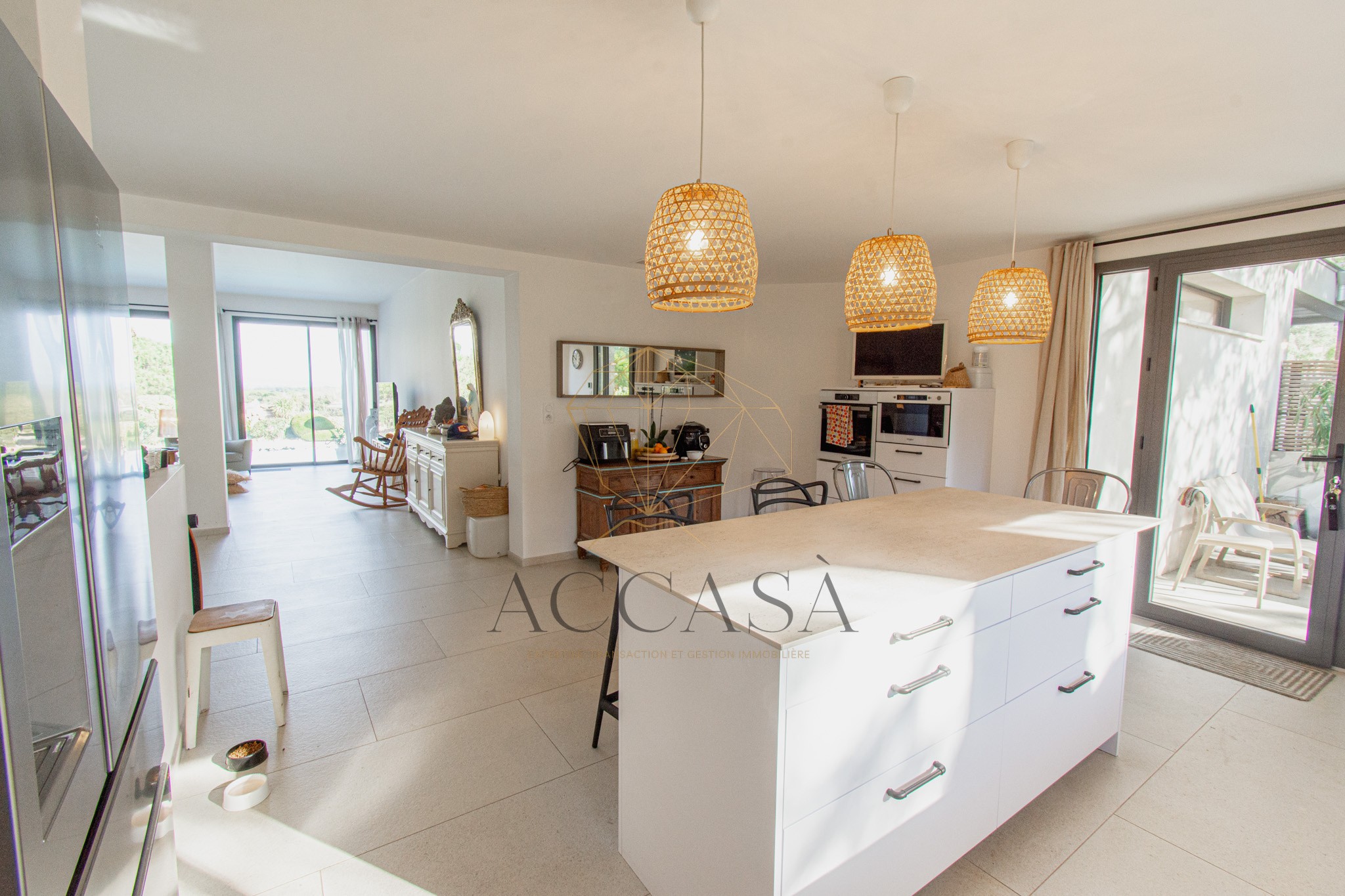 Bien immobilier à vendre à Porto vecchio, 1 171 m², 58 pièces – photo 3 sur 20