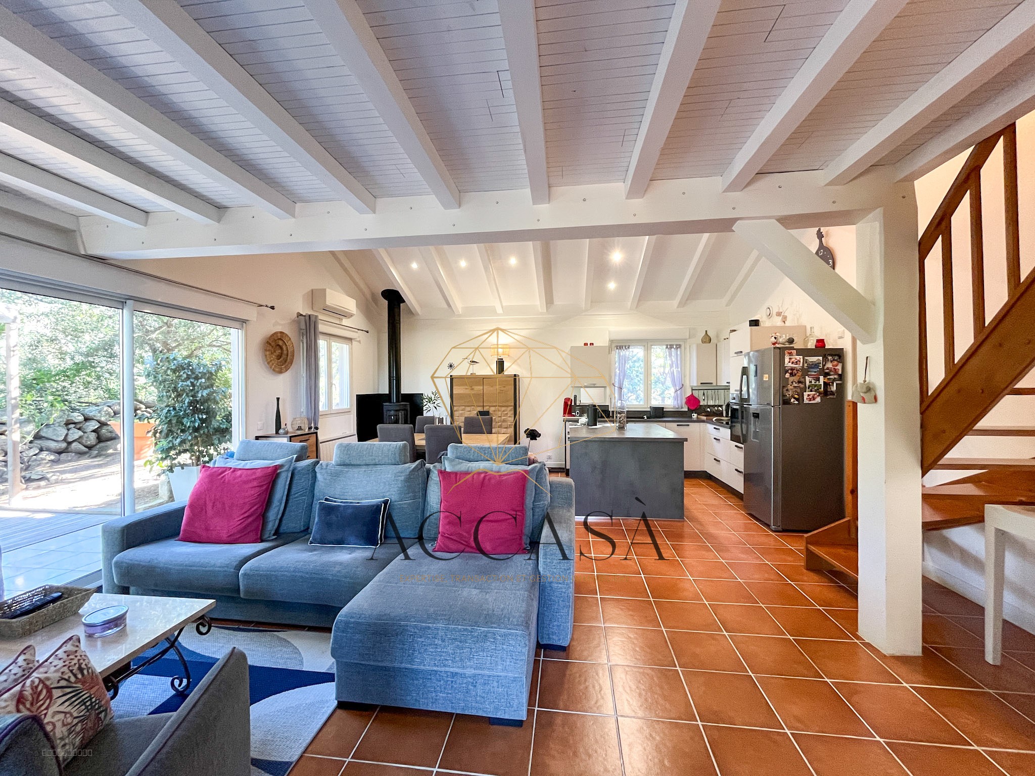 Propriété avec deux maisons à vendre à Figari sur un terrain arboré, proche plages et aéroport — photo 10