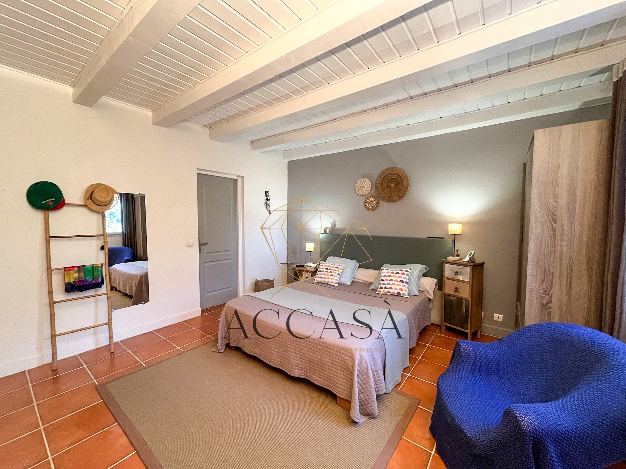 Propriété avec deux maisons à vendre à Figari sur un terrain arboré, proche plages et aéroport — photo 15