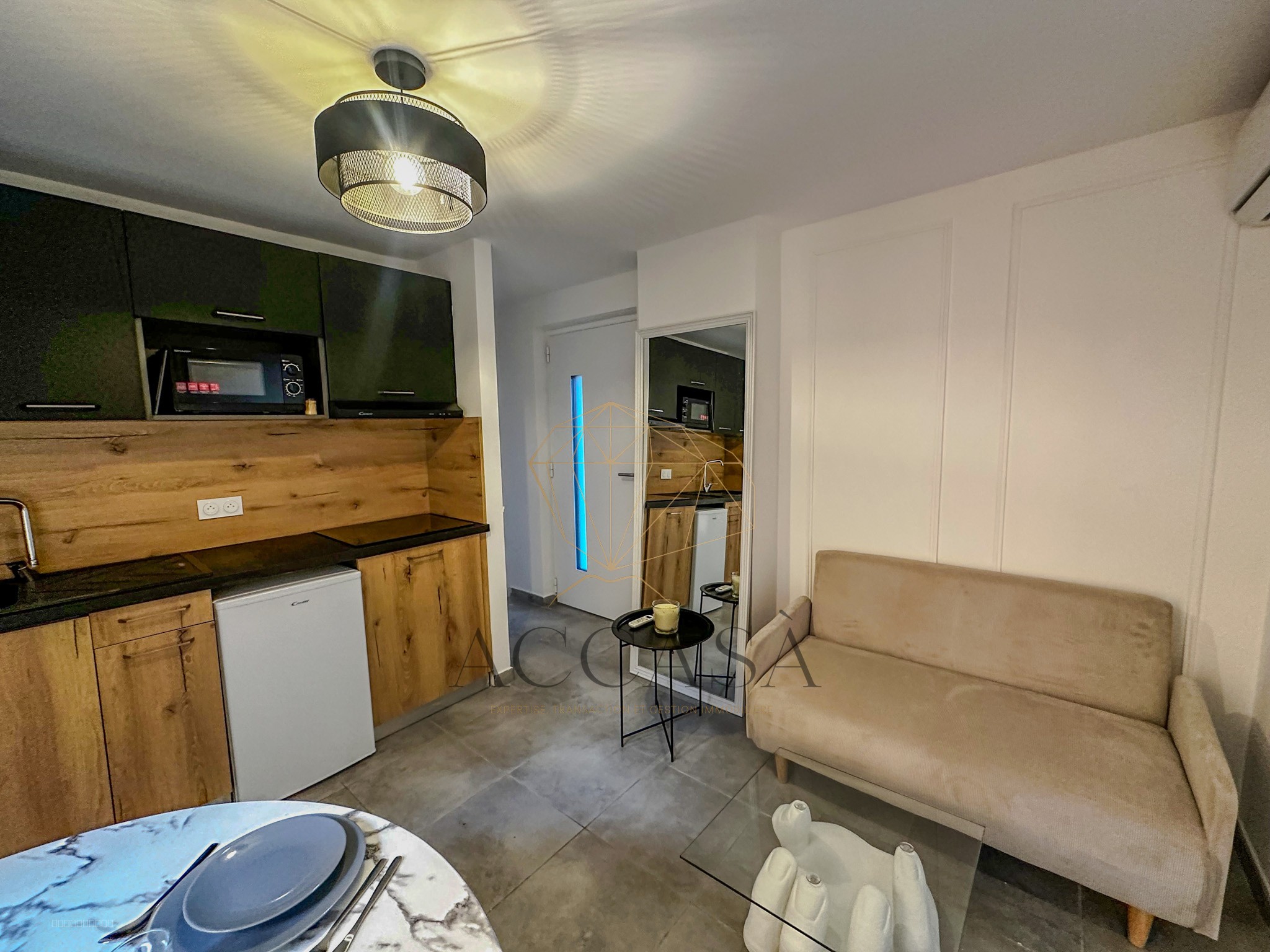 Appartement à vendre à Lecci, 1 003 m², 2 pièces – photo 2 sur 8