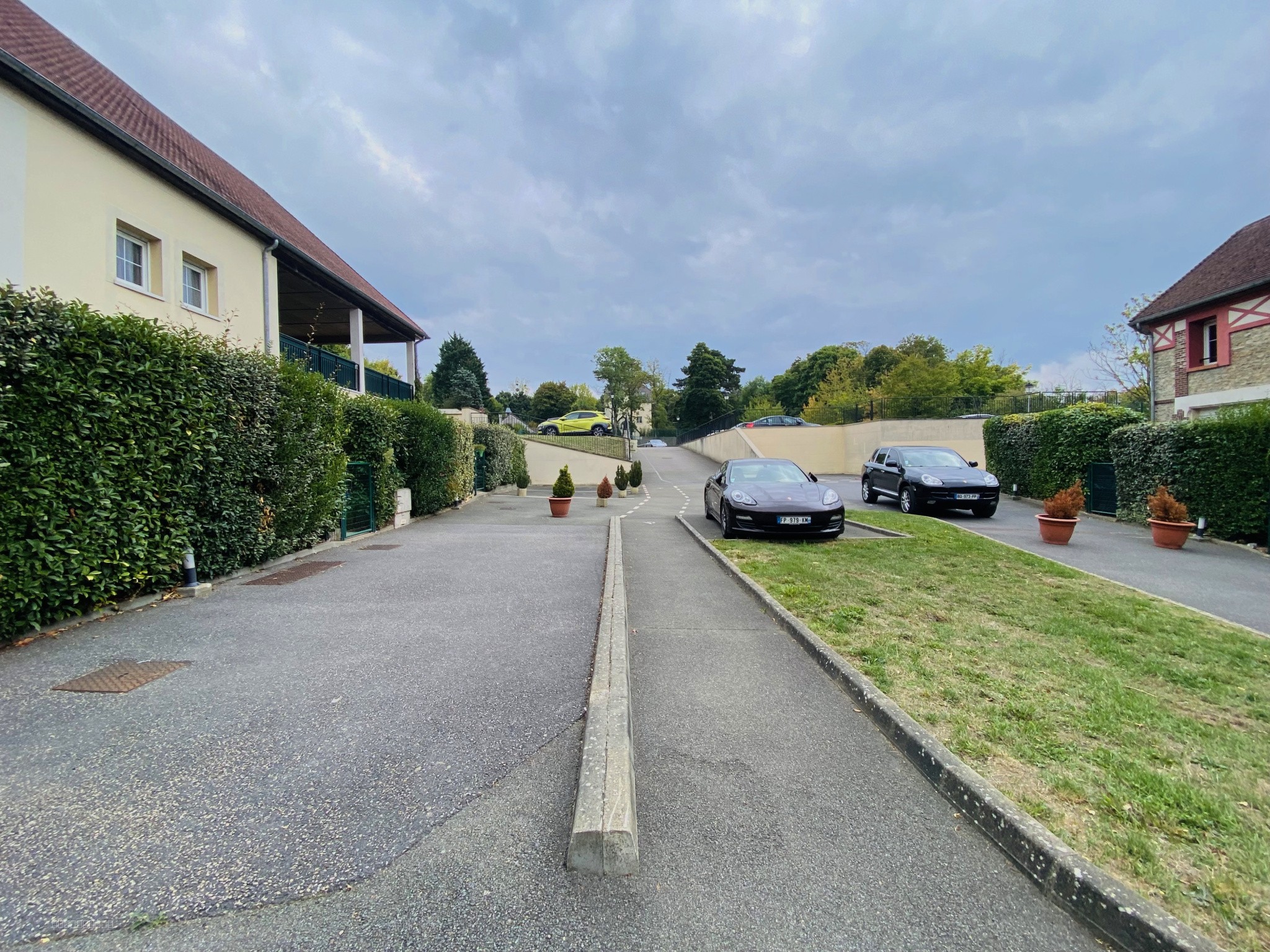 Appartement de 3 pièces avec 2 places de parking à Saint witz. Vendu loué. — photo 10