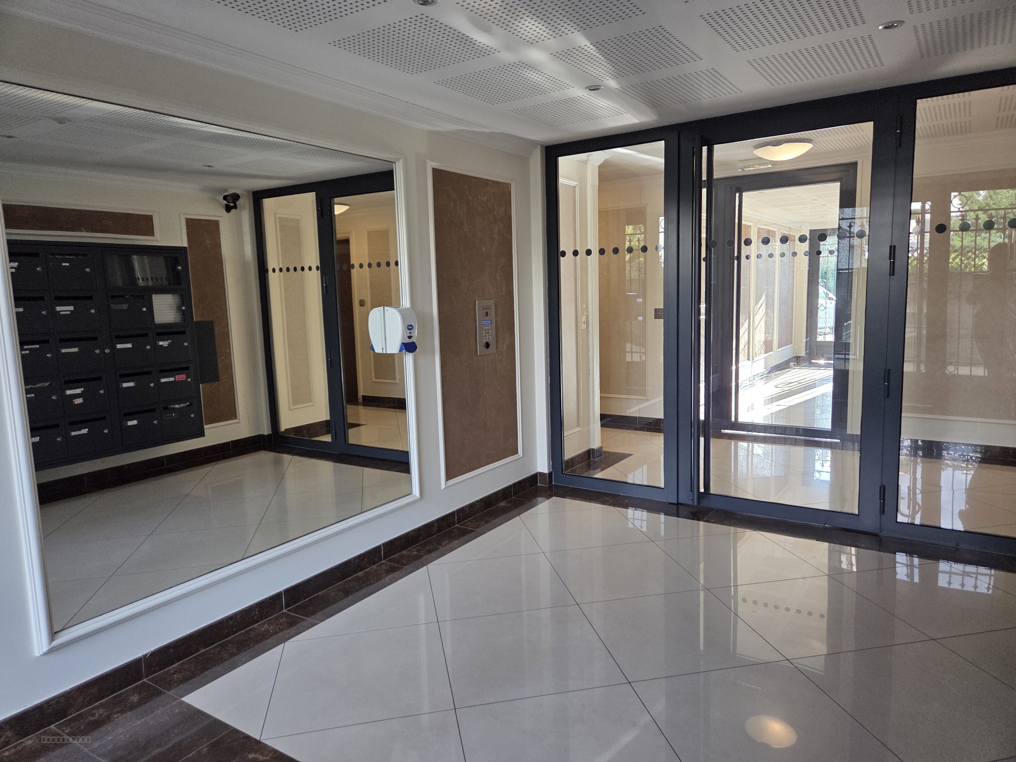 VILLERON SUPERBE  APPARTEMENT DE 3 PIECES AVEC JARDIN ET TERRASSE ET 2 PLACES DE PARKING — photo 10