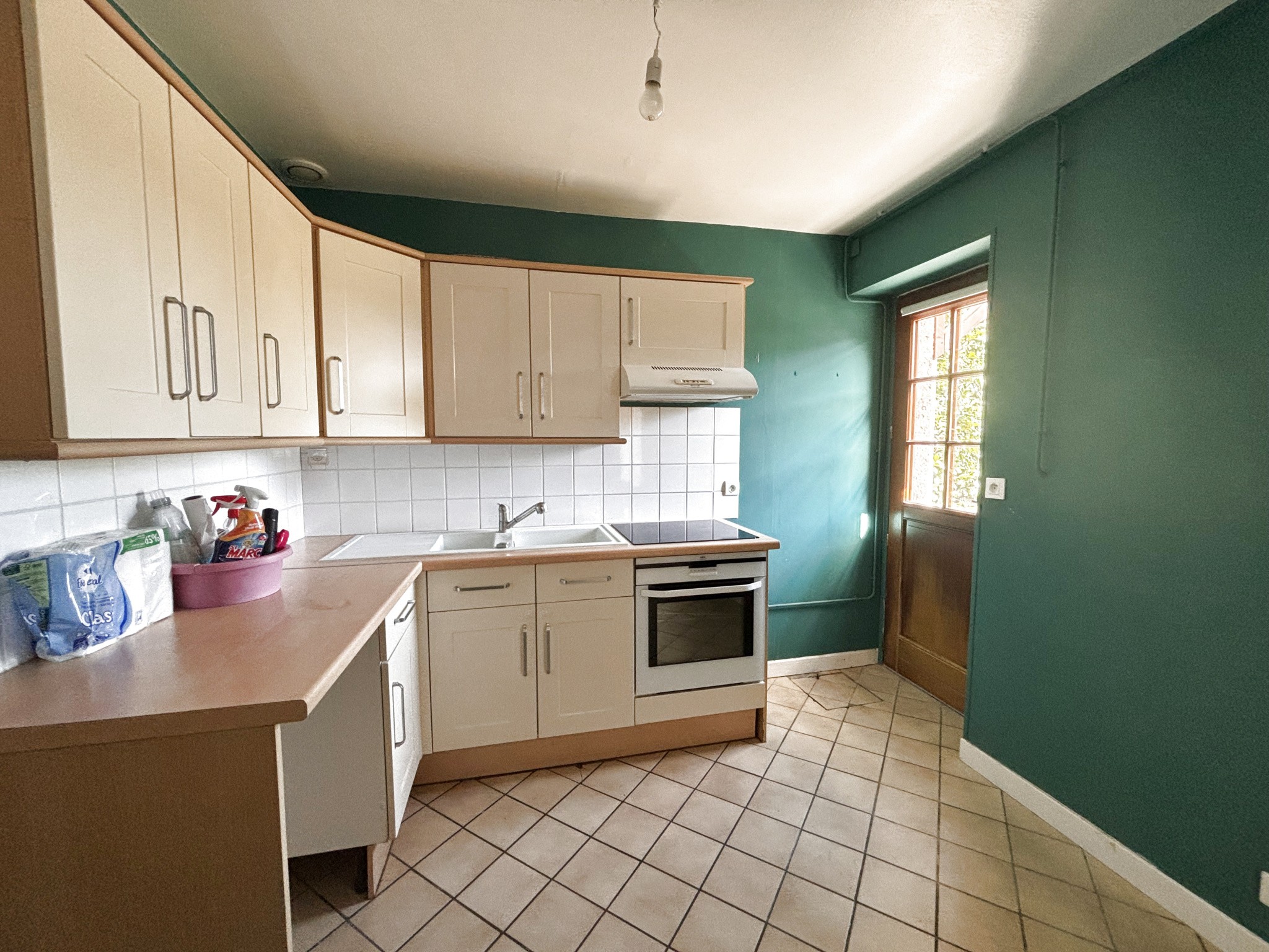 Bien immobilier à vendre à Thiers sur theve, 651 m², 4 pièces – photo 2 sur 10