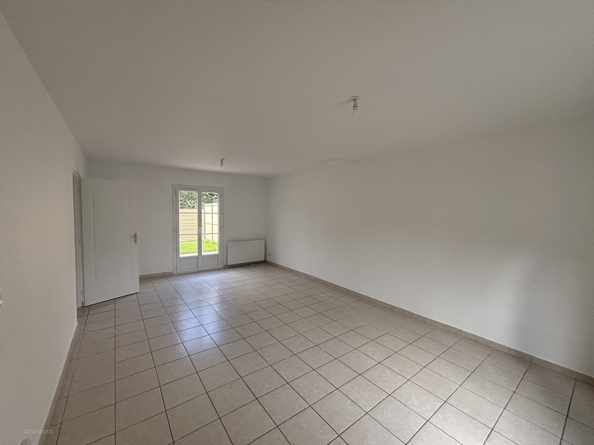 Maison à vendre à Mortefontaine, 27 m², 4 pièces – photo 2 sur 9