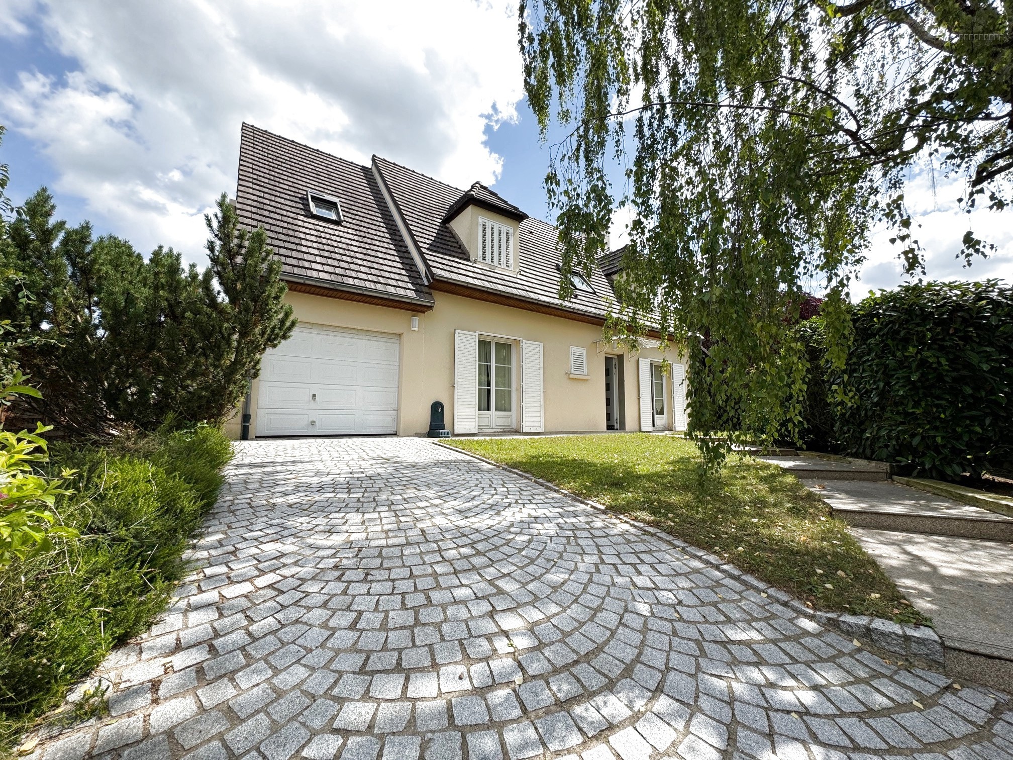 Maison à vendre à Plailly, 130 m², 6 pièces – photo 1 sur 11