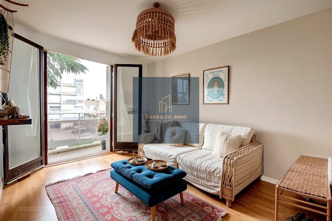 Studio de charme avec balcon   Bordeaux Caudéran proche rue Judaique — photo 8
