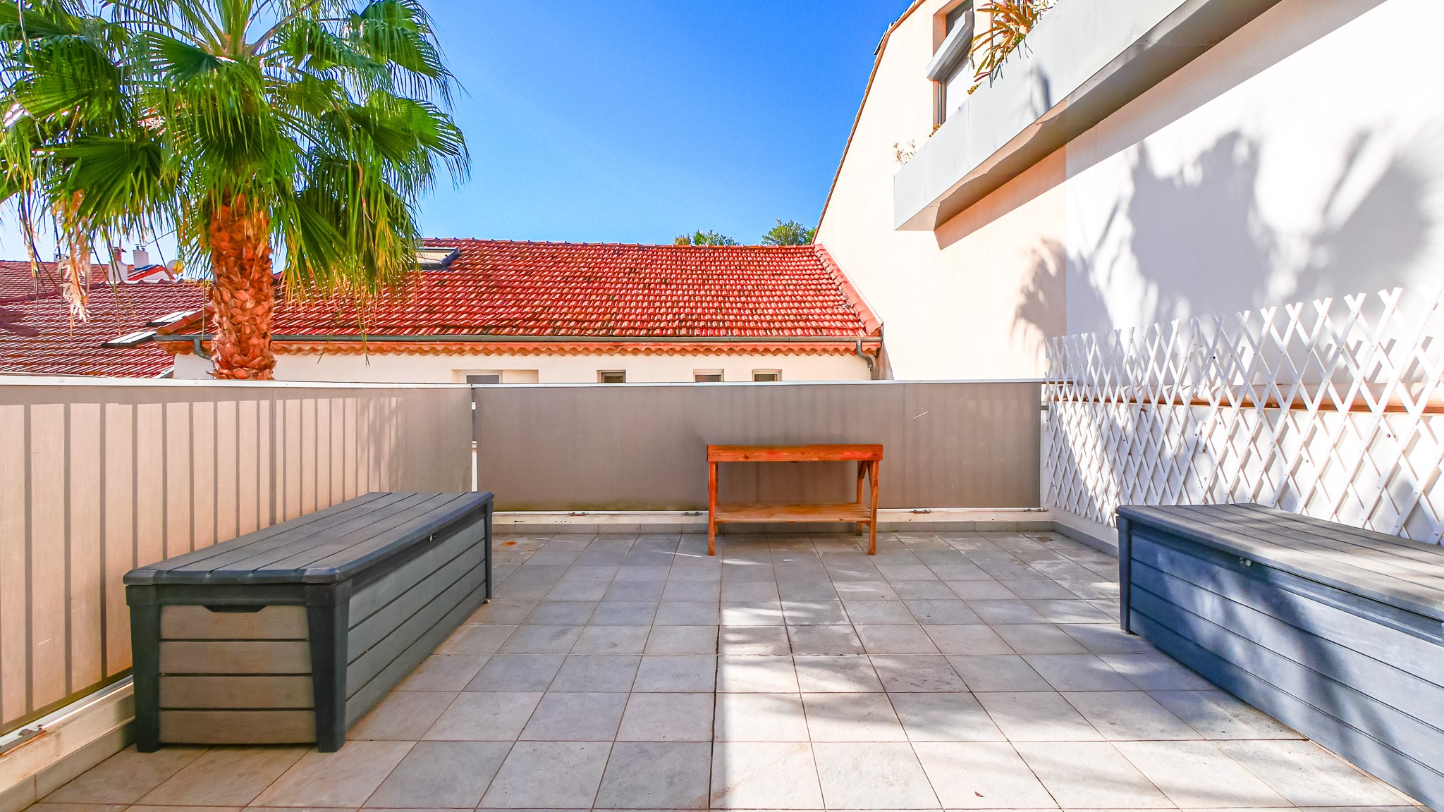 Hyères hyper centre ville au calme : grand T3 norme PMR récent dans une residence de standing - terrasse 23m2 — photo 5