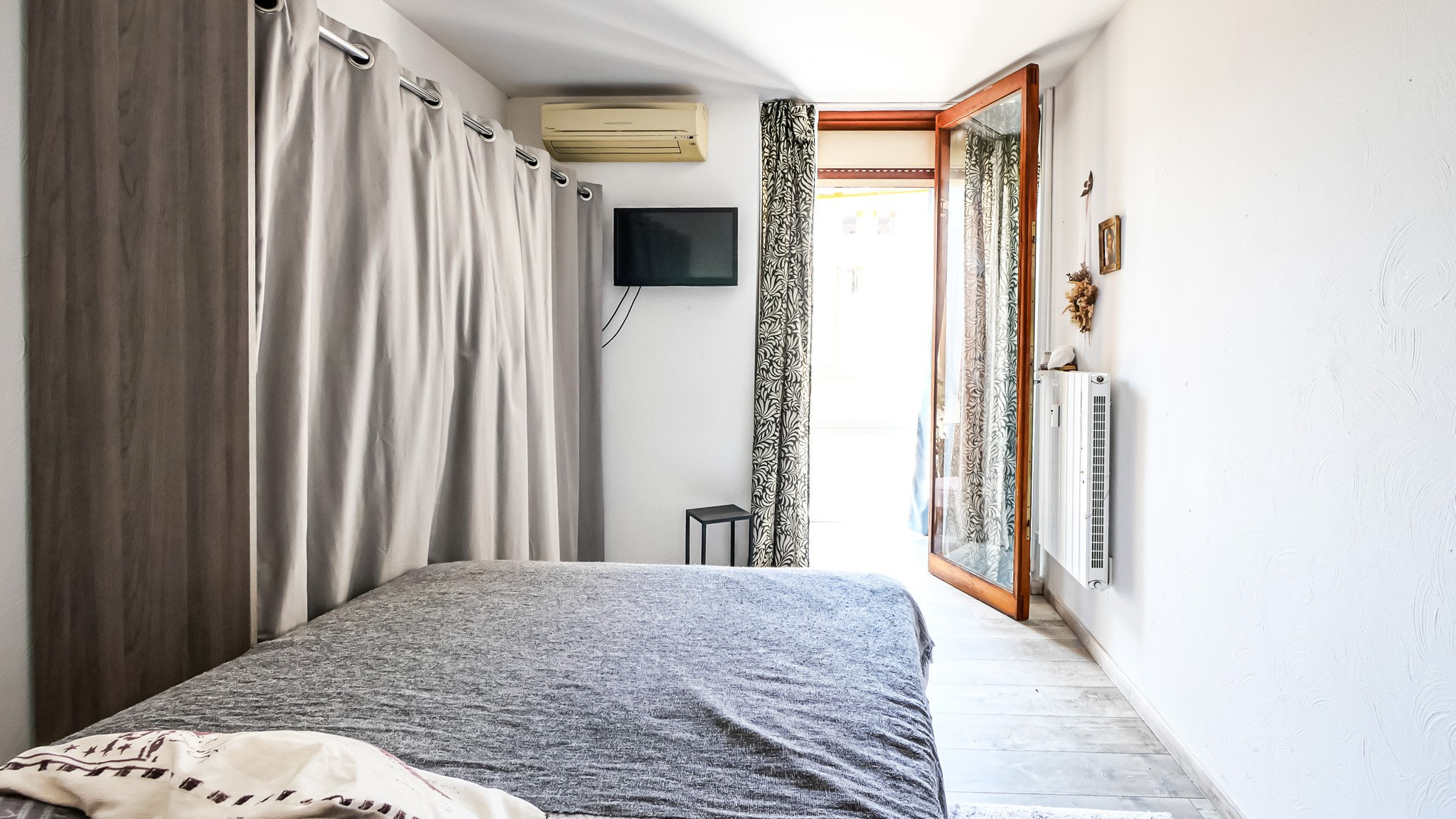 Proche place Clemenceau - T3 57 m2 - Parking - cave - Ascenseur — photo 12