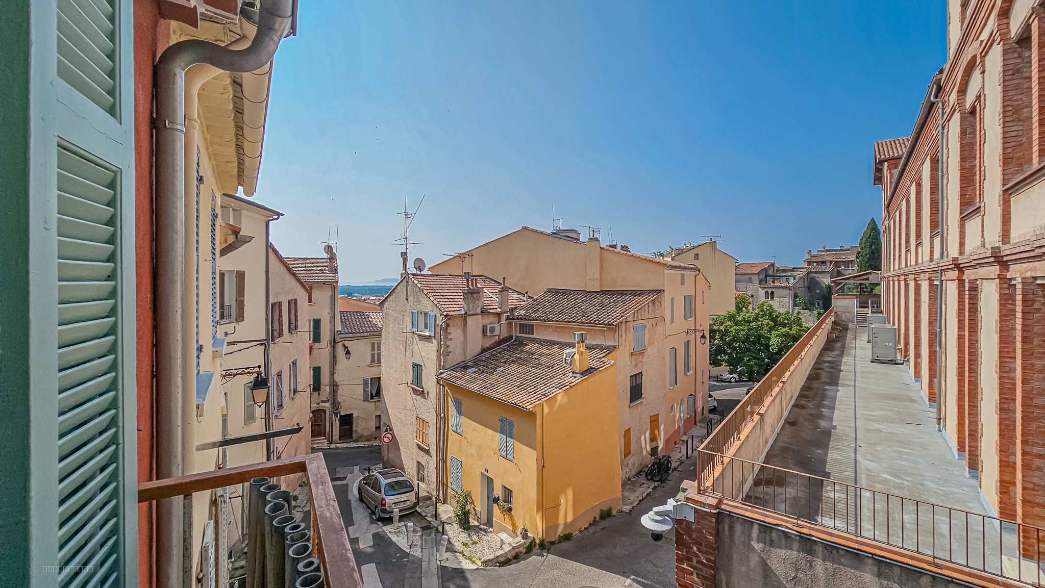 Charme et quiétude - Maison de village avec vue, balcon et garage - proche de tout et au calme — photo 16