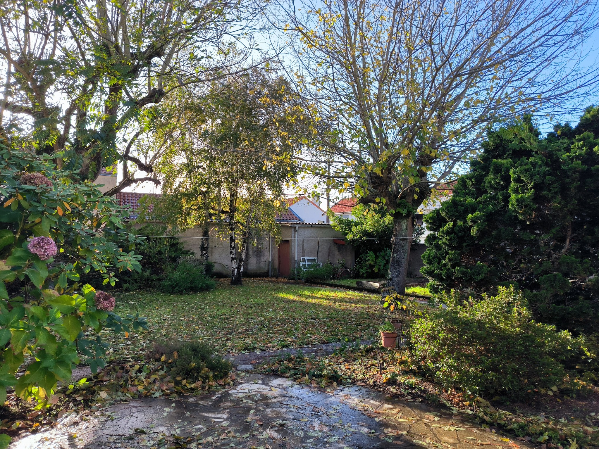 Maison à vendre à St sebastien sur loire, 414 m², 7 pièces – photo 2 sur 11