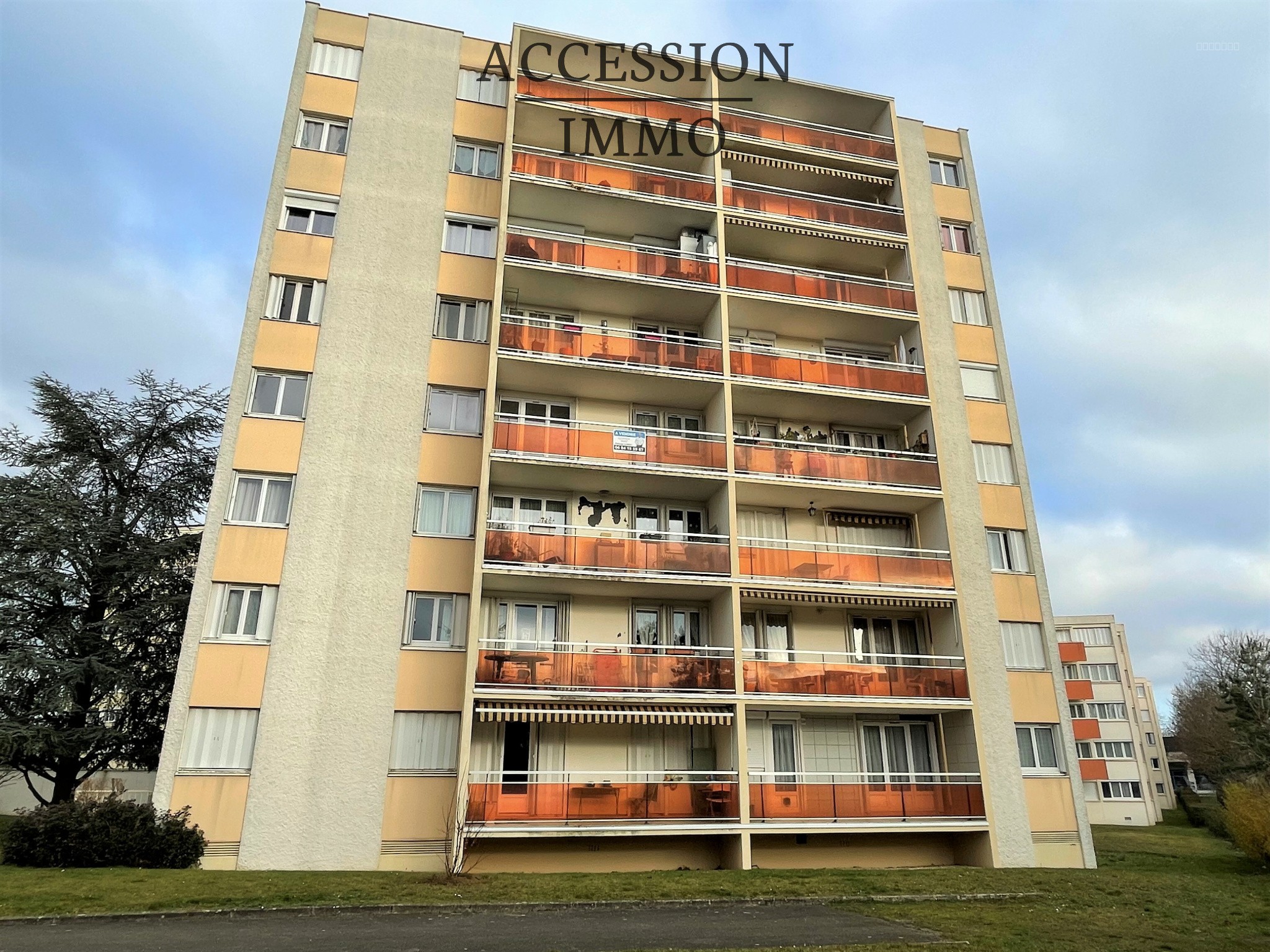T4/3 Proxi. TOISON D'OR de 80 m2 salon séjour 30 m2 2/3 chambres Cave + Pkg + Possib. Garage — photo 1