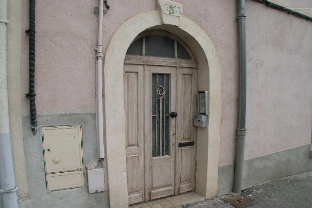 Ales : quartier mairie, face au parc du Bosquet, type 3 au 2ème étage — photo 13