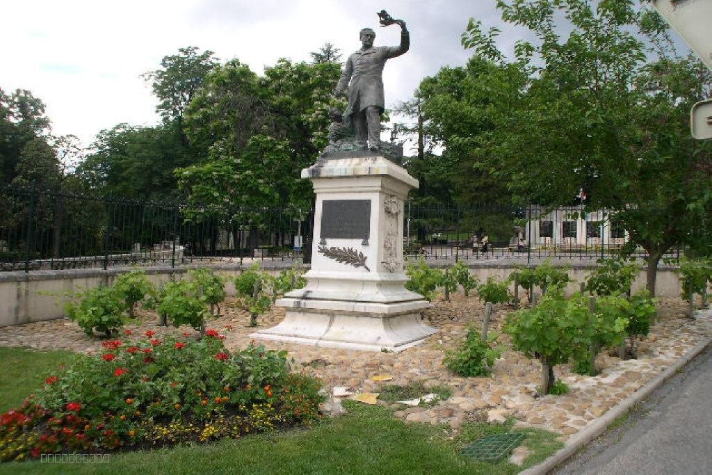 Ales : quartier mairie, face au parc du Bosquet, type 3 au 2ème étage — photo 16