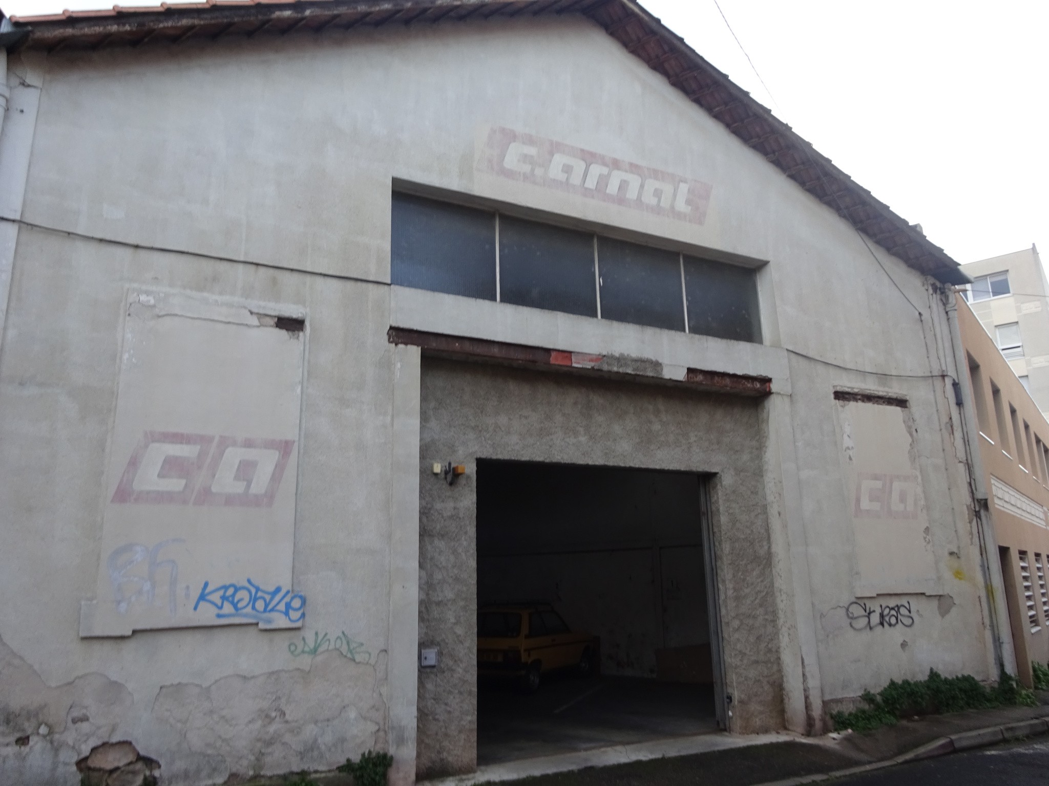 Maison à vendre à Ales, 380 m², 1 pièce – photo 1 sur 2