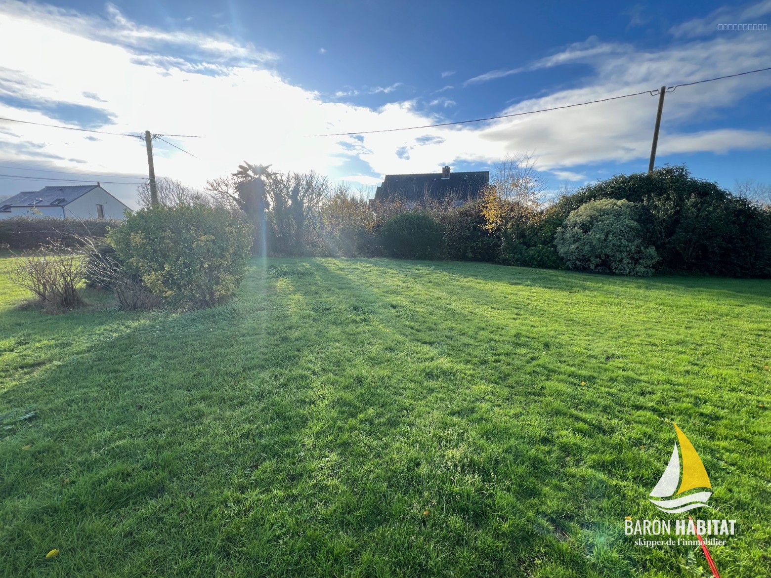 Bien immobilier à vendre à Plouhinec, 501 m² – photo 3 sur 4