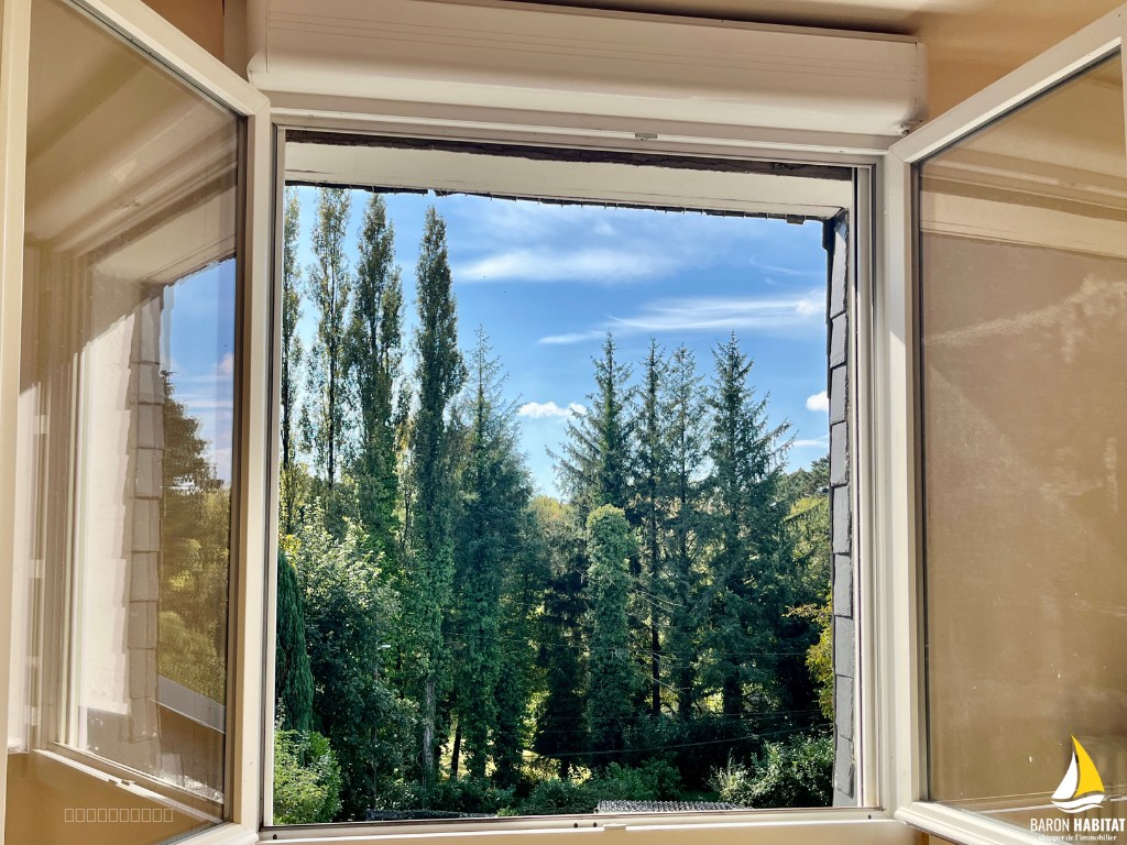 Maison à vendre à Gourin, 650 m², 6 pièces – photo 2 sur 16