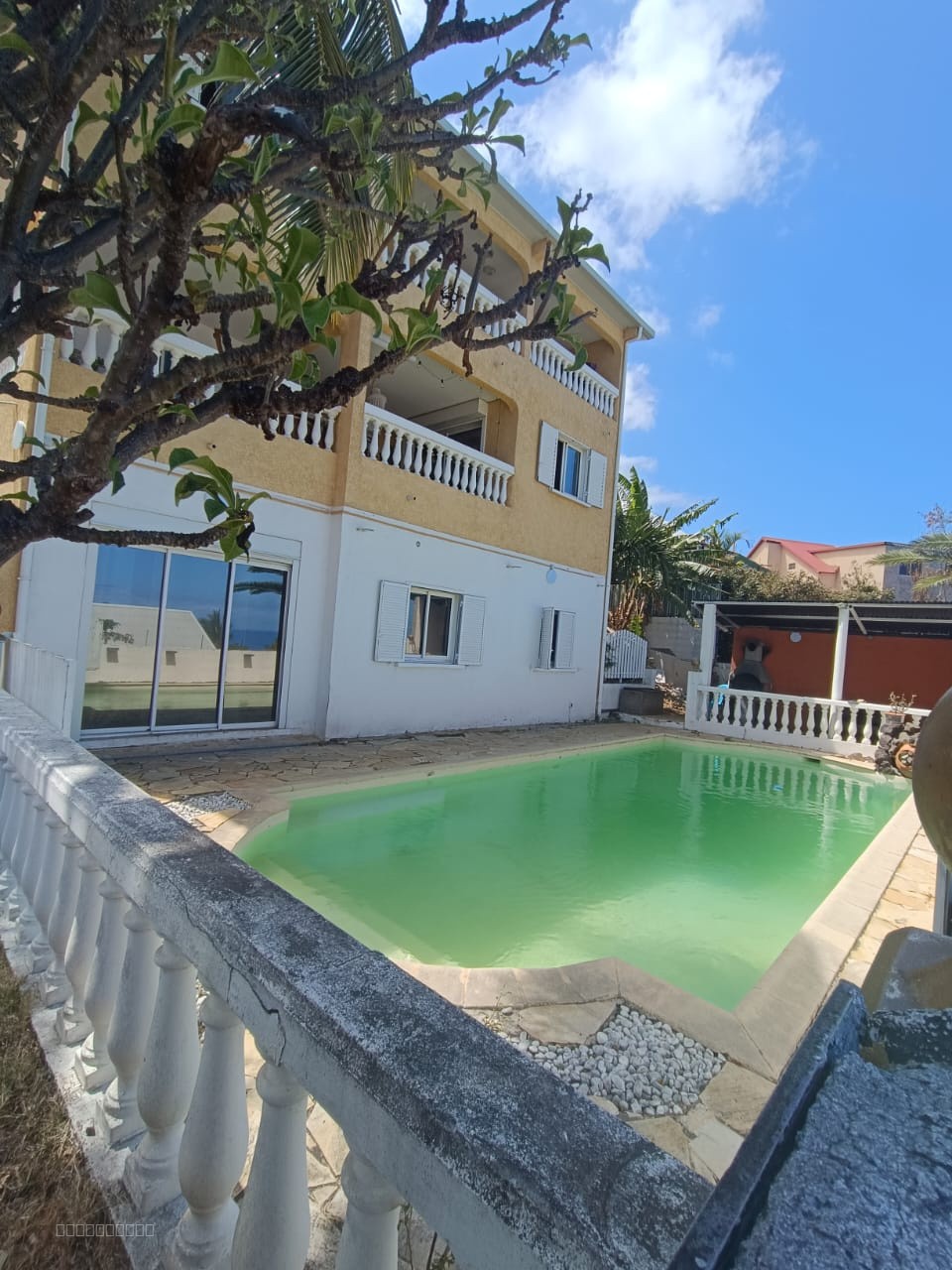 Maison à vendre à Saint leu, 300 m² – photo 2 sur 7