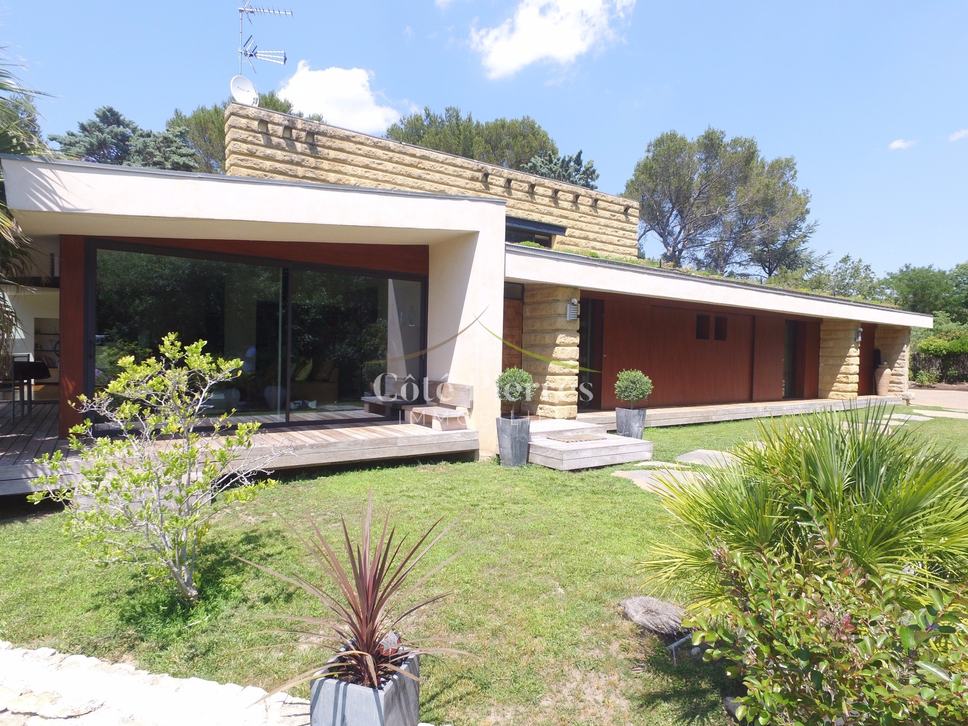 Villa à vendre à Nimes, 58 m², 6 pièces – photo 1 sur 8