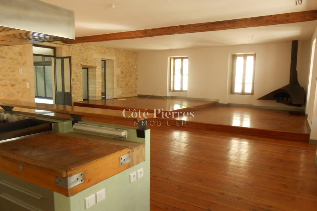 Appartement à vendre à Nimes, 200 m², 3 pièces – photo 2 sur 7