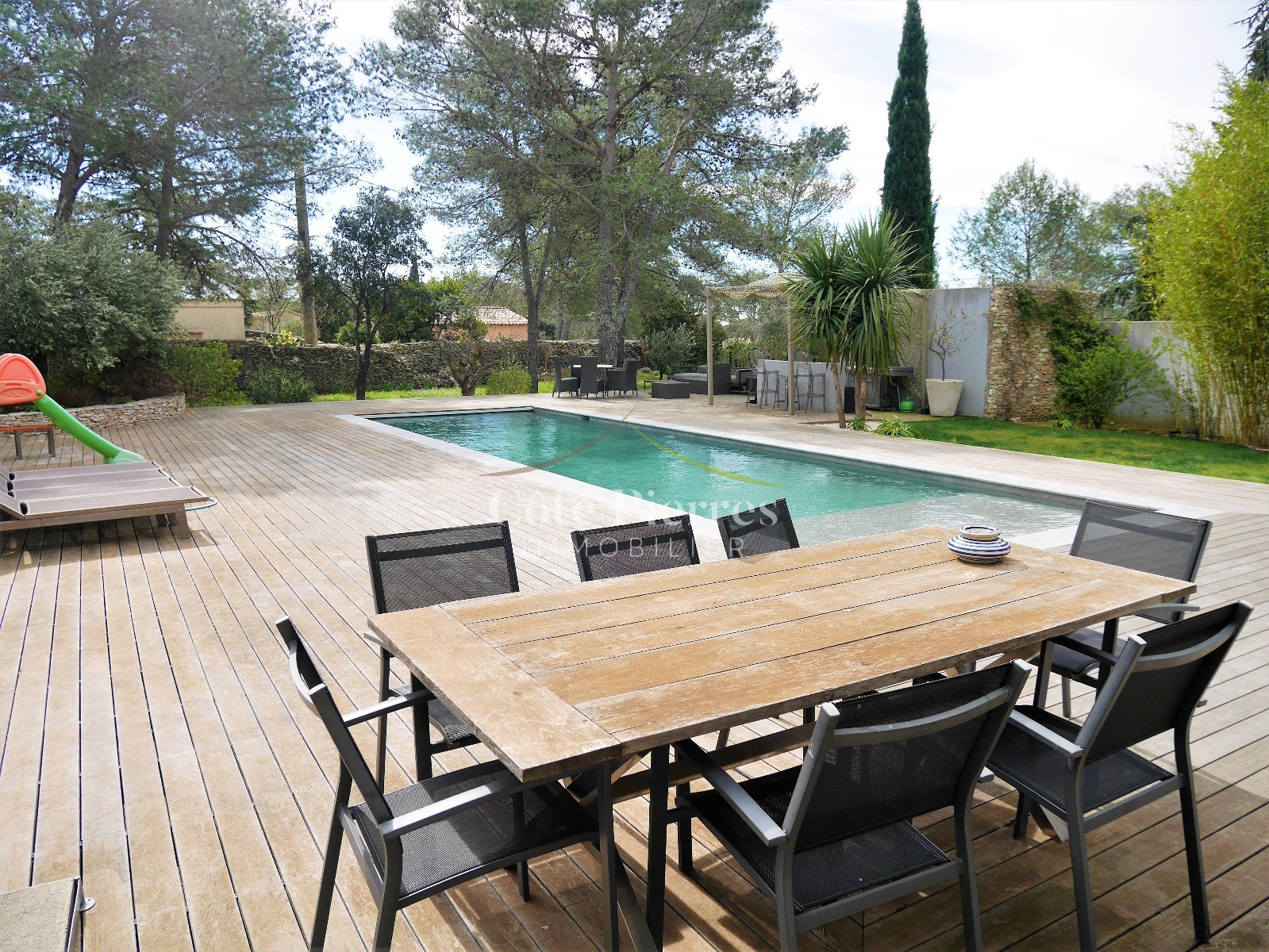 Villa à vendre à Nimes, 65 m², 6 pièces – photo 1 sur 12