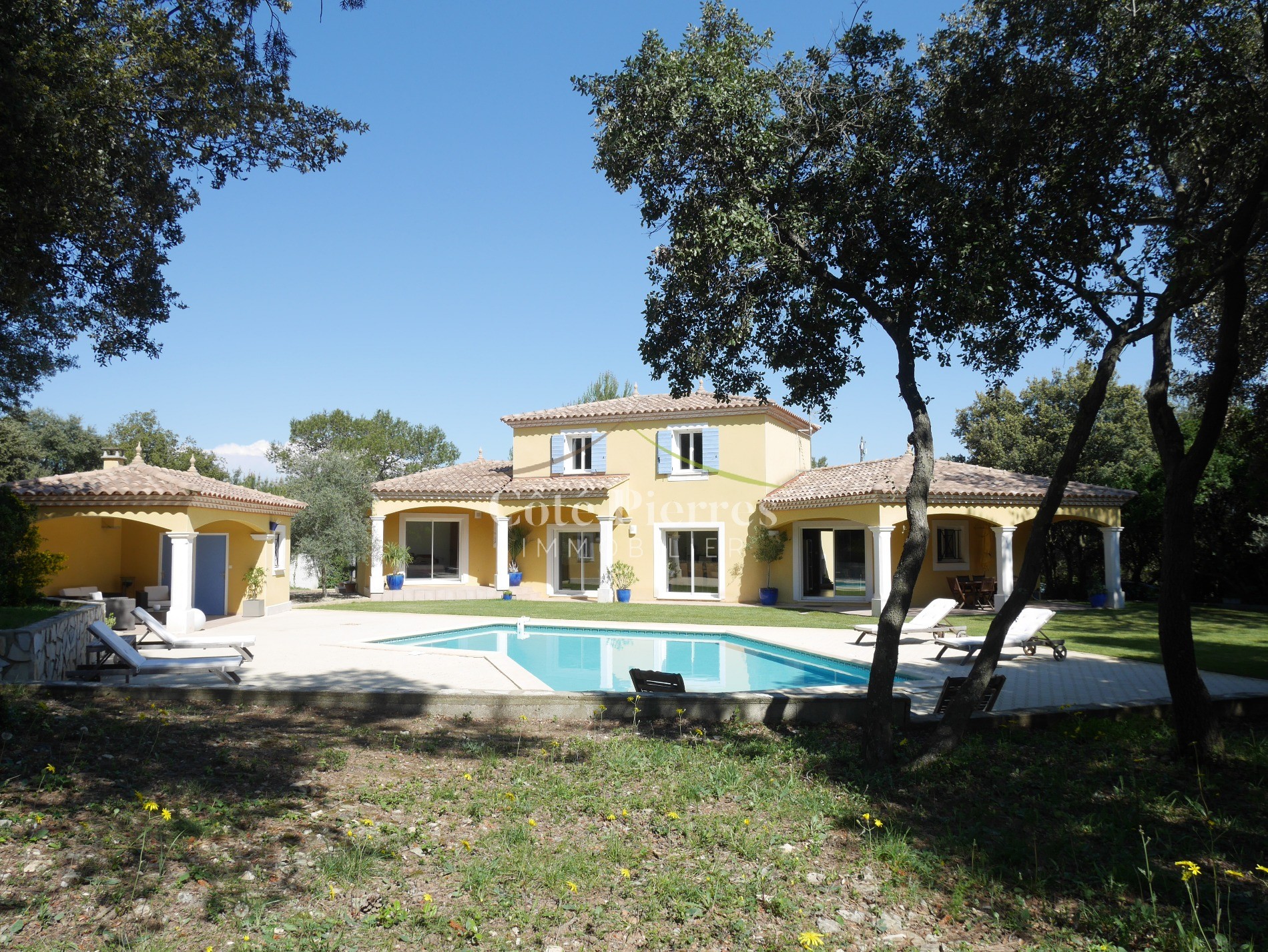 Villa à vendre à Nimes, 17,5 m², 6 pièces – photo 1 sur 12