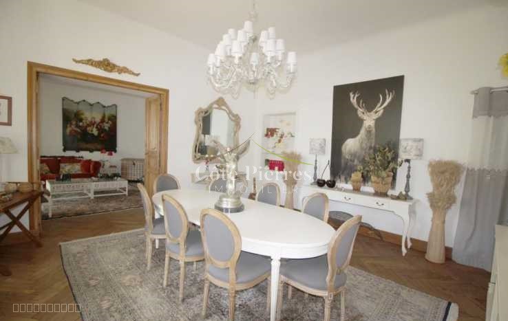 Villa à vendre à Nimes, 220 m², 5 pièces – photo 2 sur 4