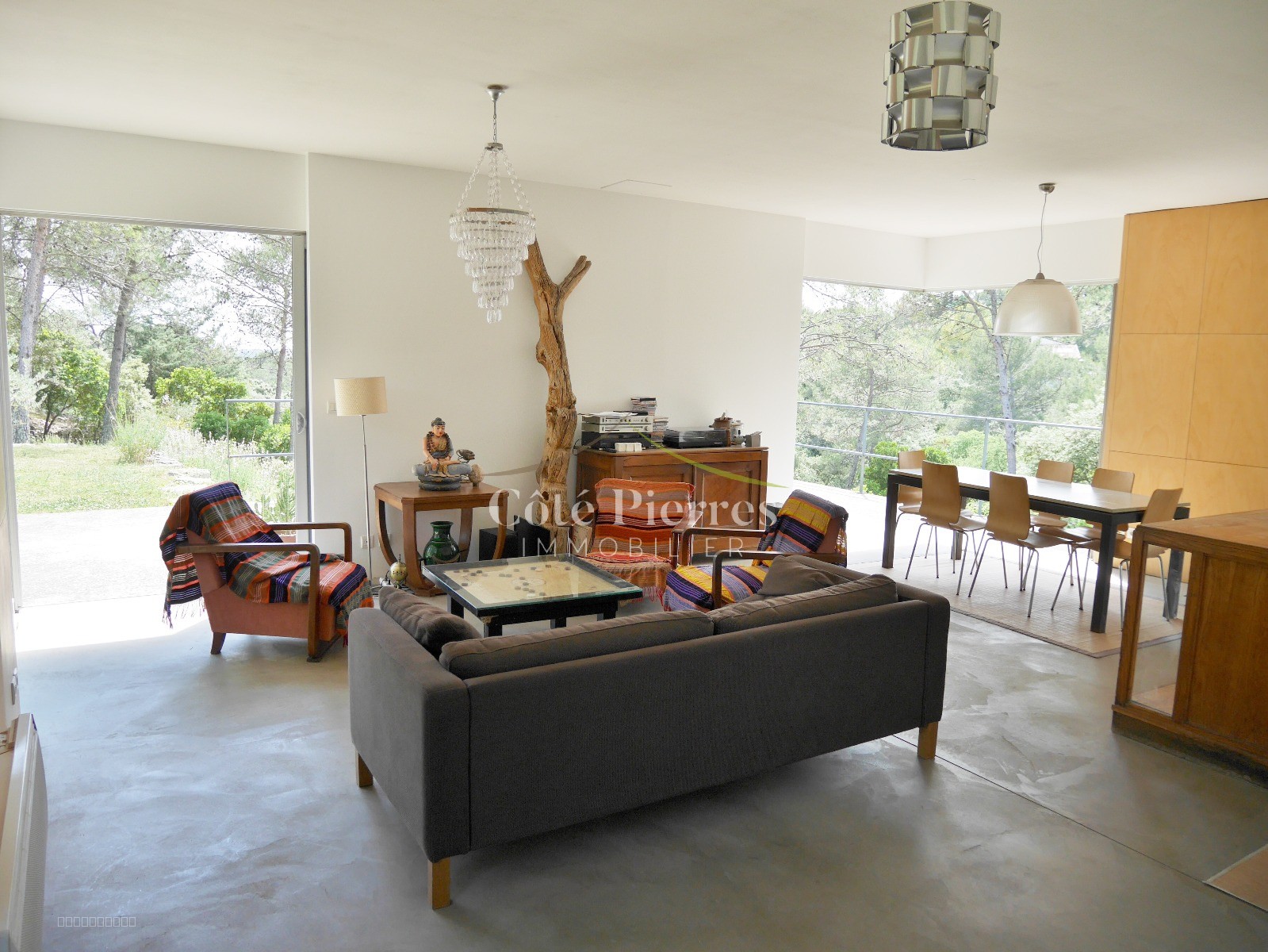 Villa à vendre à Nimes, 165 m², 5 pièces – photo 2 sur 7