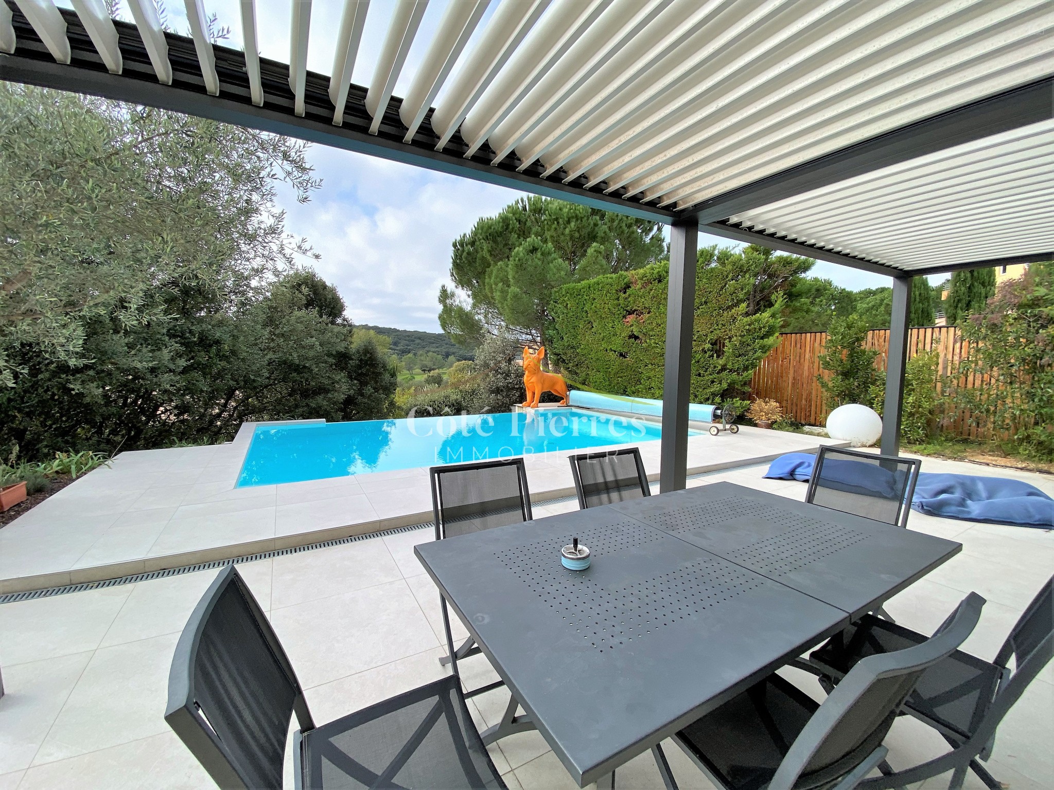 Villa à vendre à Nimes, 43 m², 5 pièces – photo 1 sur 12