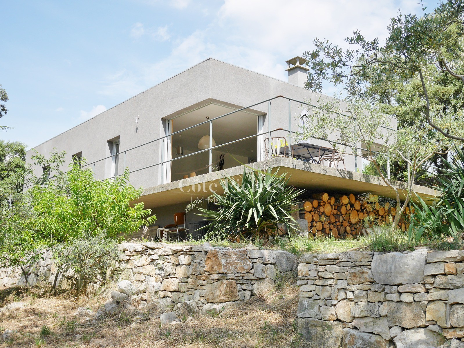 Villa à vendre à Nimes, 165 m², 5 pièces – photo 1 sur 7