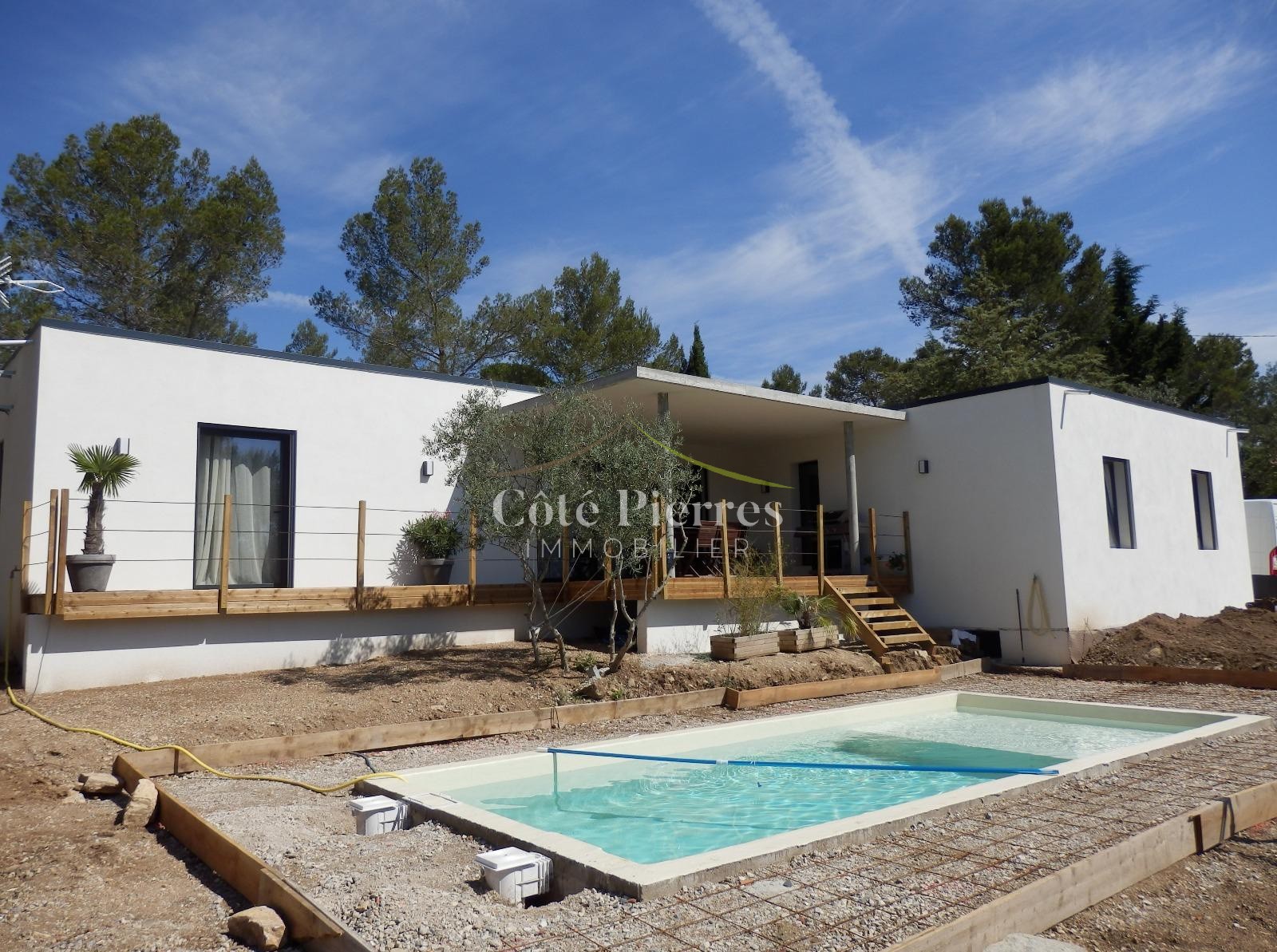Villa à vendre à Nimes, 160 m², 6 pièces – photo 2 sur 16