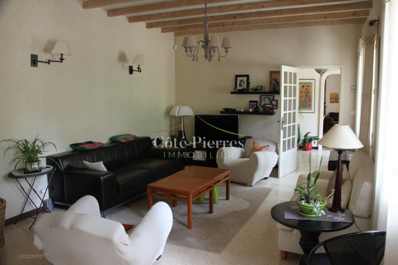 Villa à vendre à Nimes, 15 m², 7 pièces – photo 2 sur 7