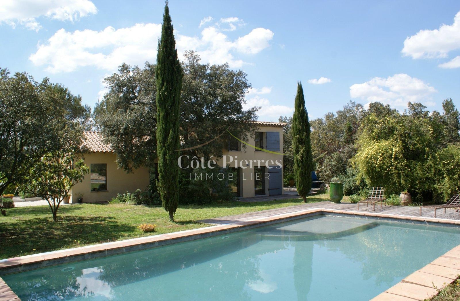 Villa à vendre à Nimes, 640 m², 7 pièces – photo 1 sur 13