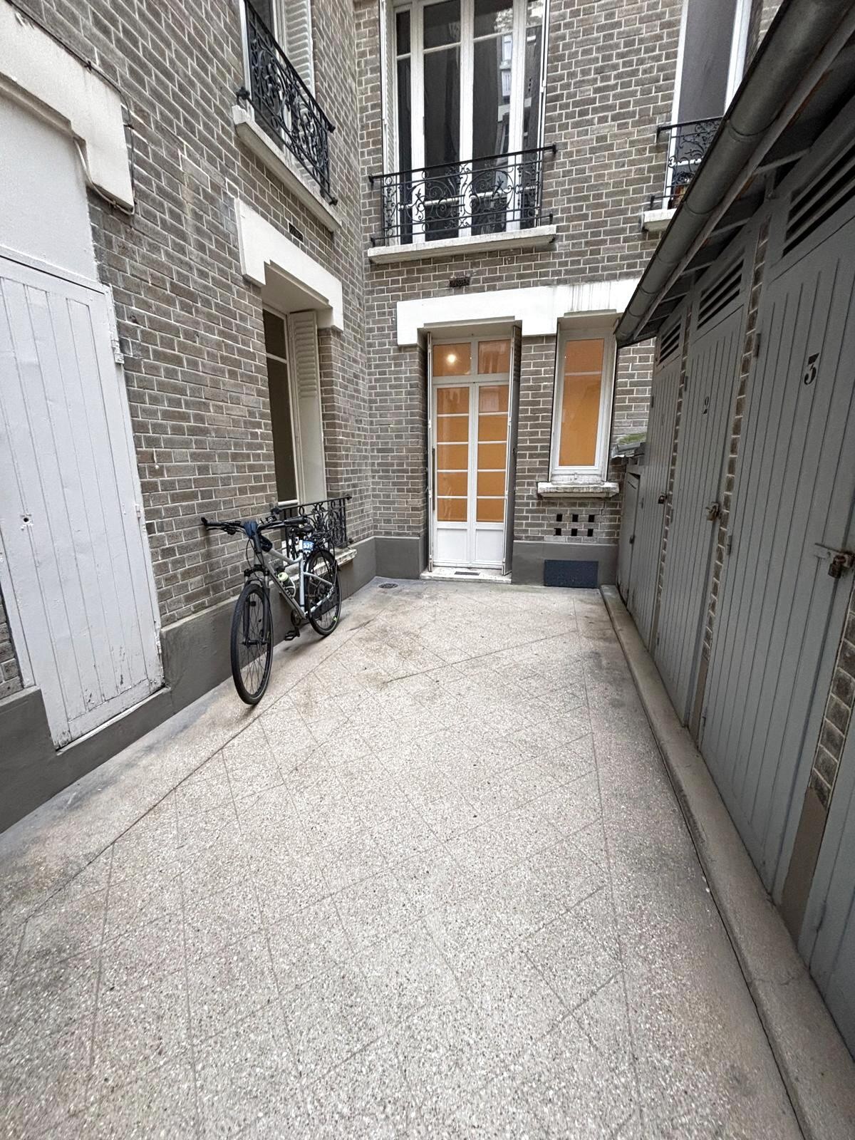 2 Pièces loué vide Rue Mathurin Régnier PARIS 15EME — photo 7