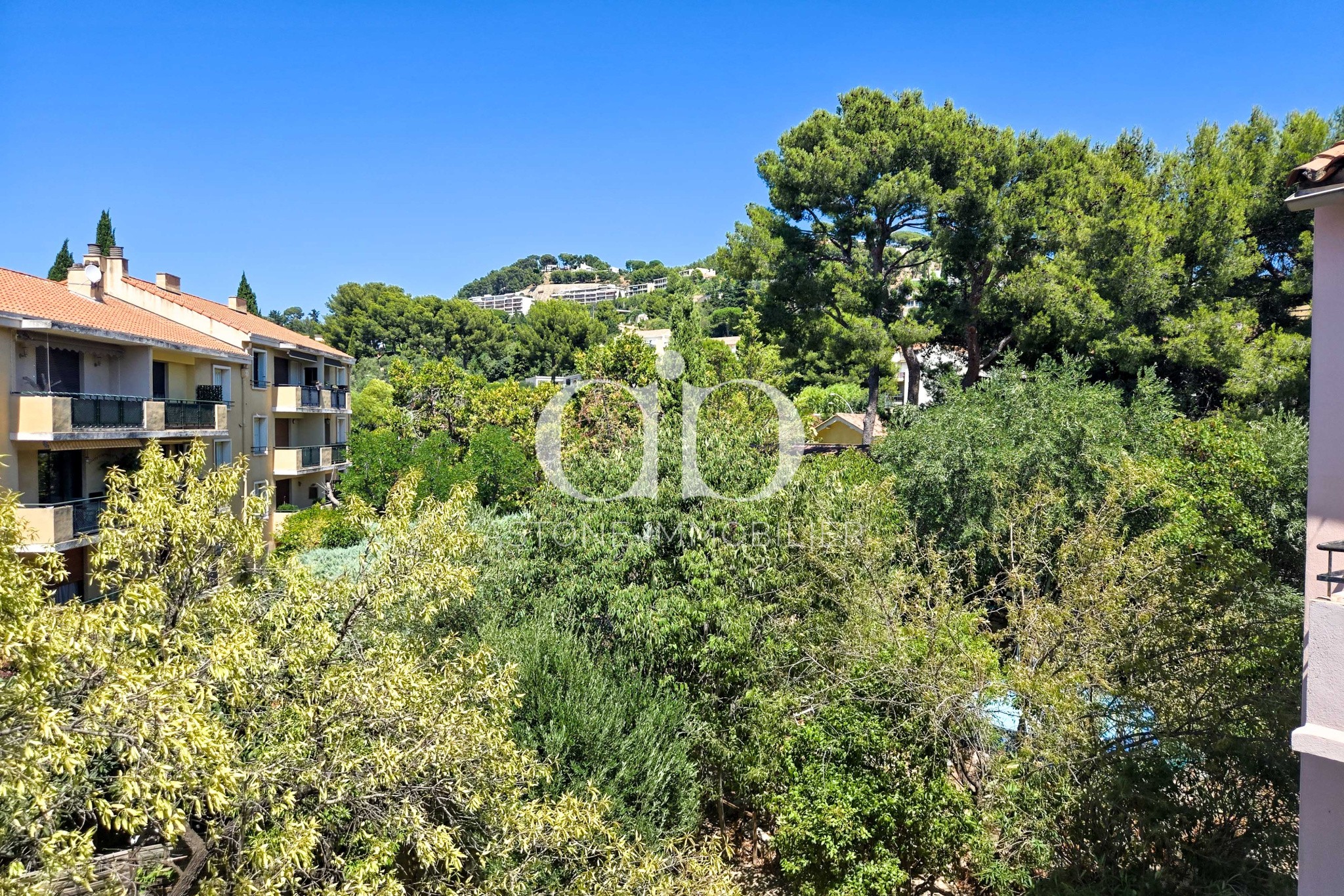 Type 2 - hyper centre - Cassis — photo 8