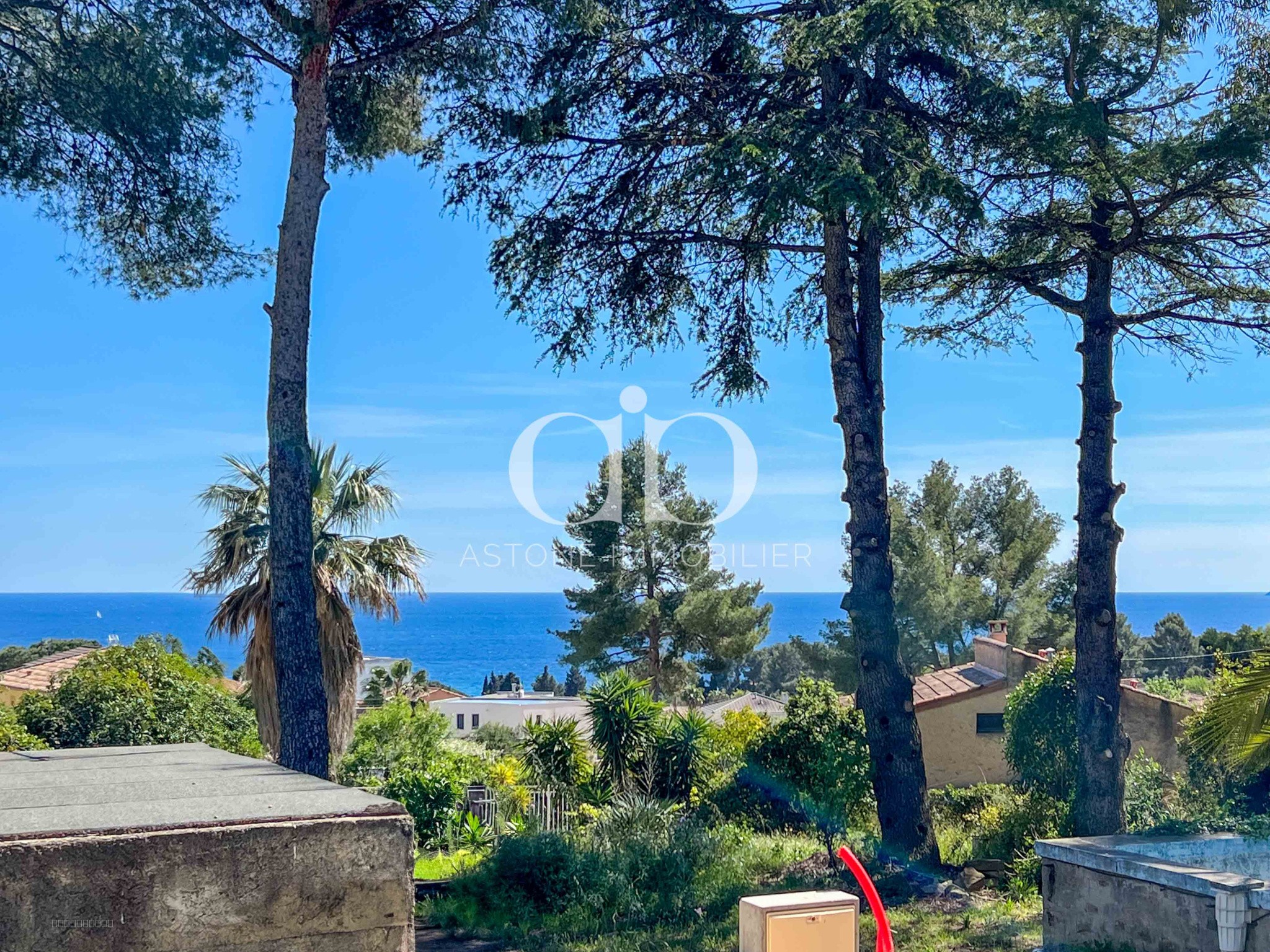 Bien immobilier à vendre à La ciotat, 708 m² – photo 2 sur 12