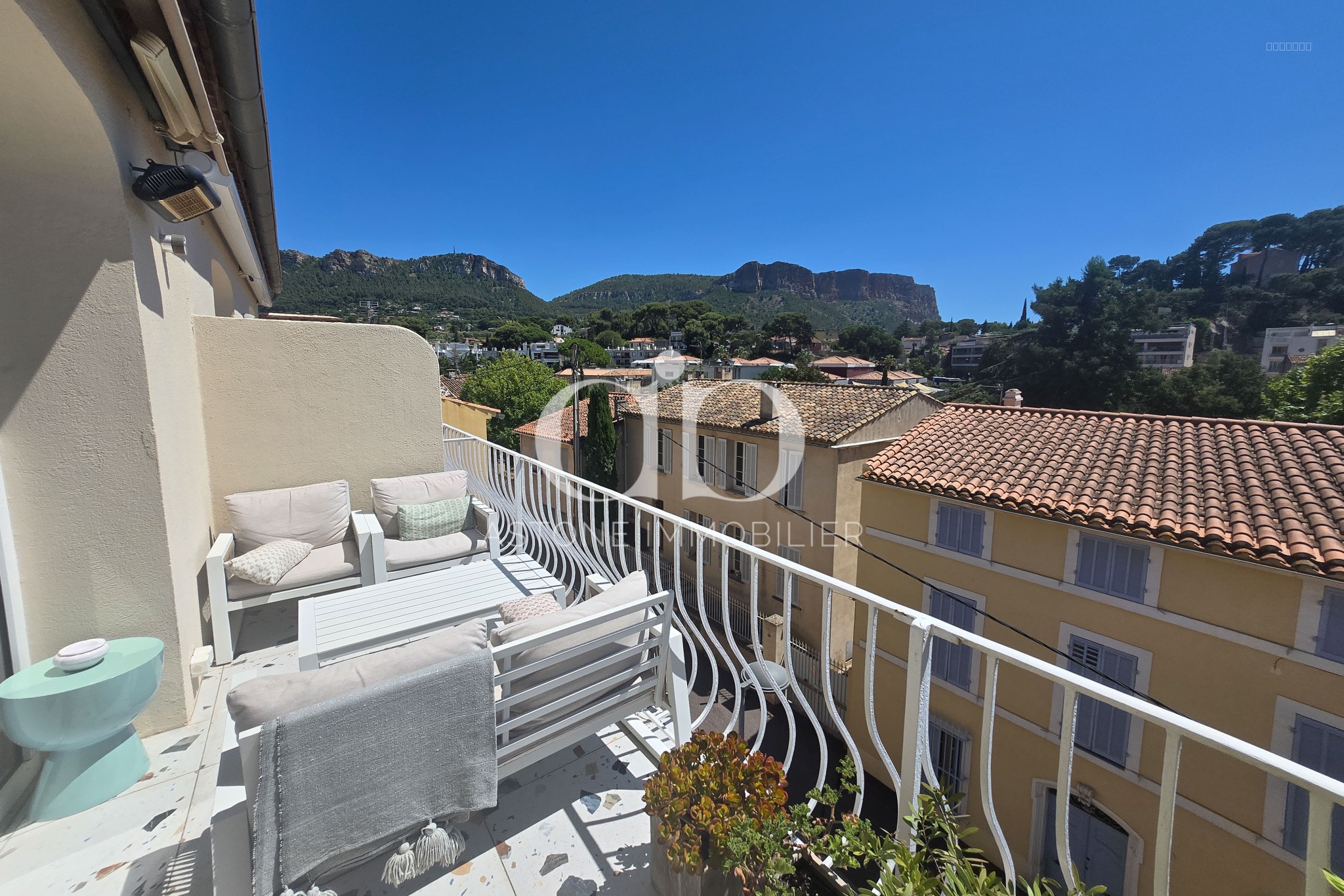 Type 2 - hyper centre - Cassis — photo 15