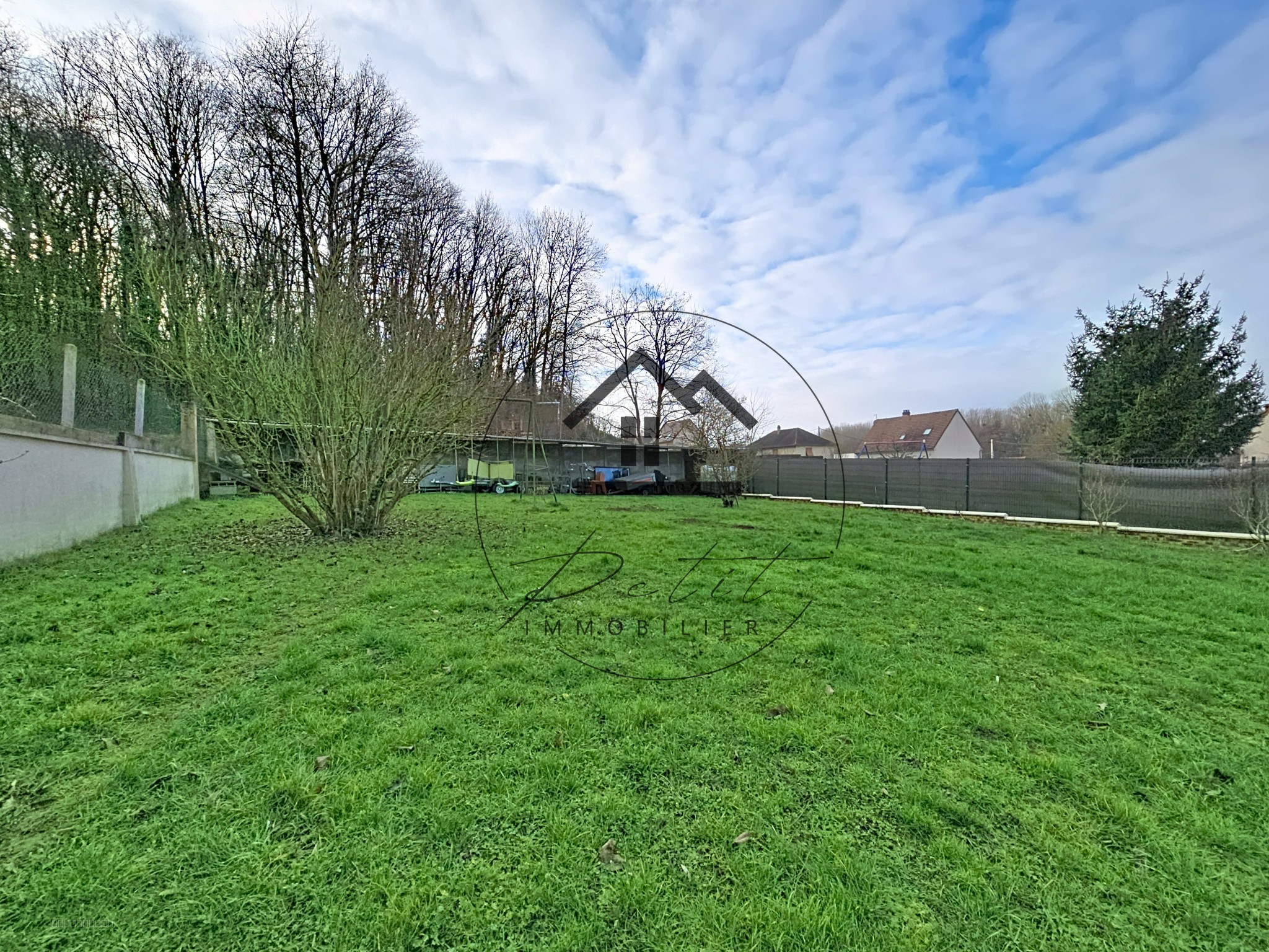 Terrain à vendre à Bury, 480 m² – photo 2 sur 3