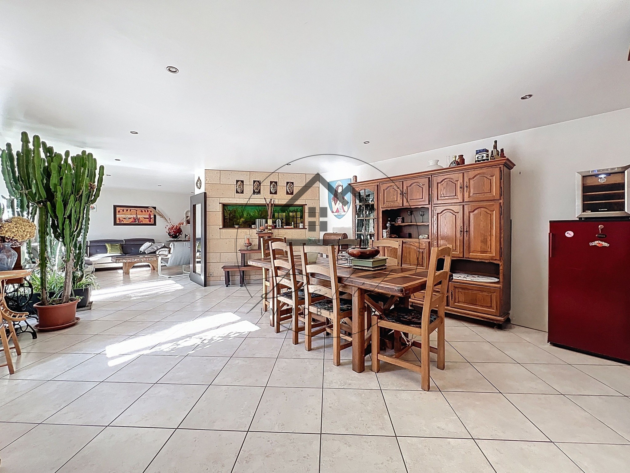 Bien immobilier à vendre à Cires les mello, 1 400 m², 10 pièces – photo 2 sur 16