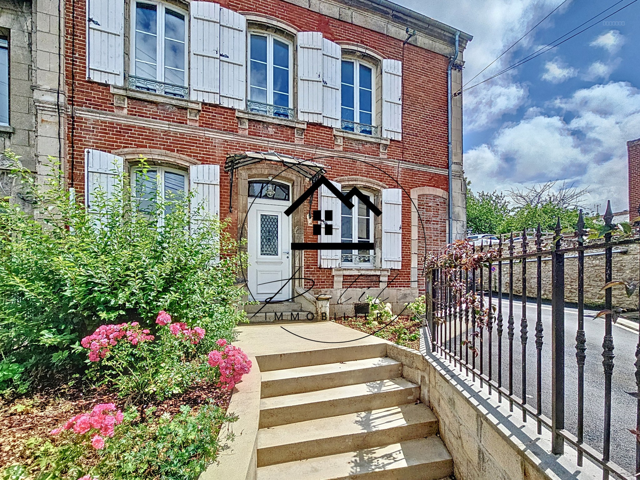 Maison à vendre à Clermont, 44,09 m², 6 pièces – photo 1 sur 18