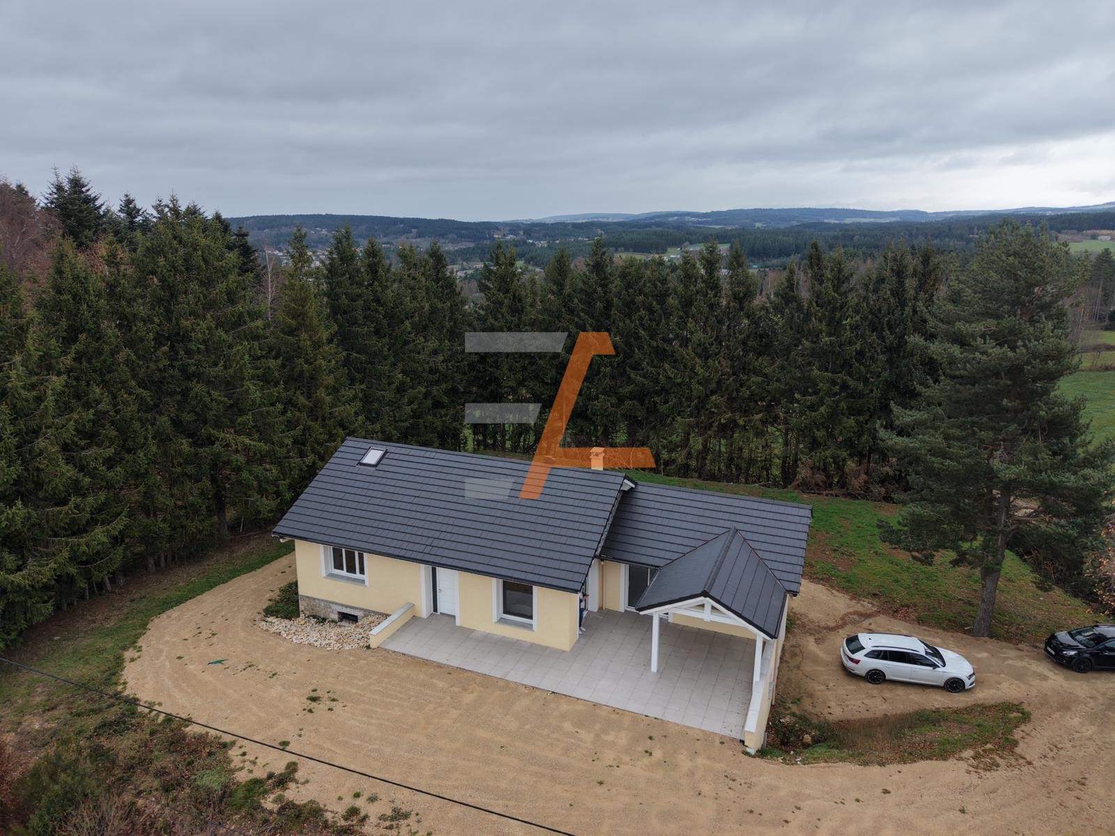Maison à vendre à Tence, 170 m², 1 pièce – photo 3 sur 8