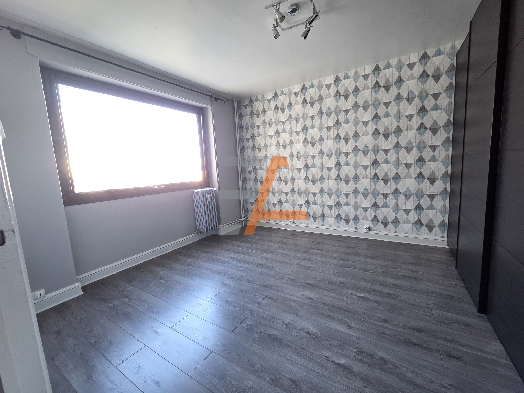 Appartement à vendre à St etienne, 54 m², 1 pièce – photo 3 sur 7