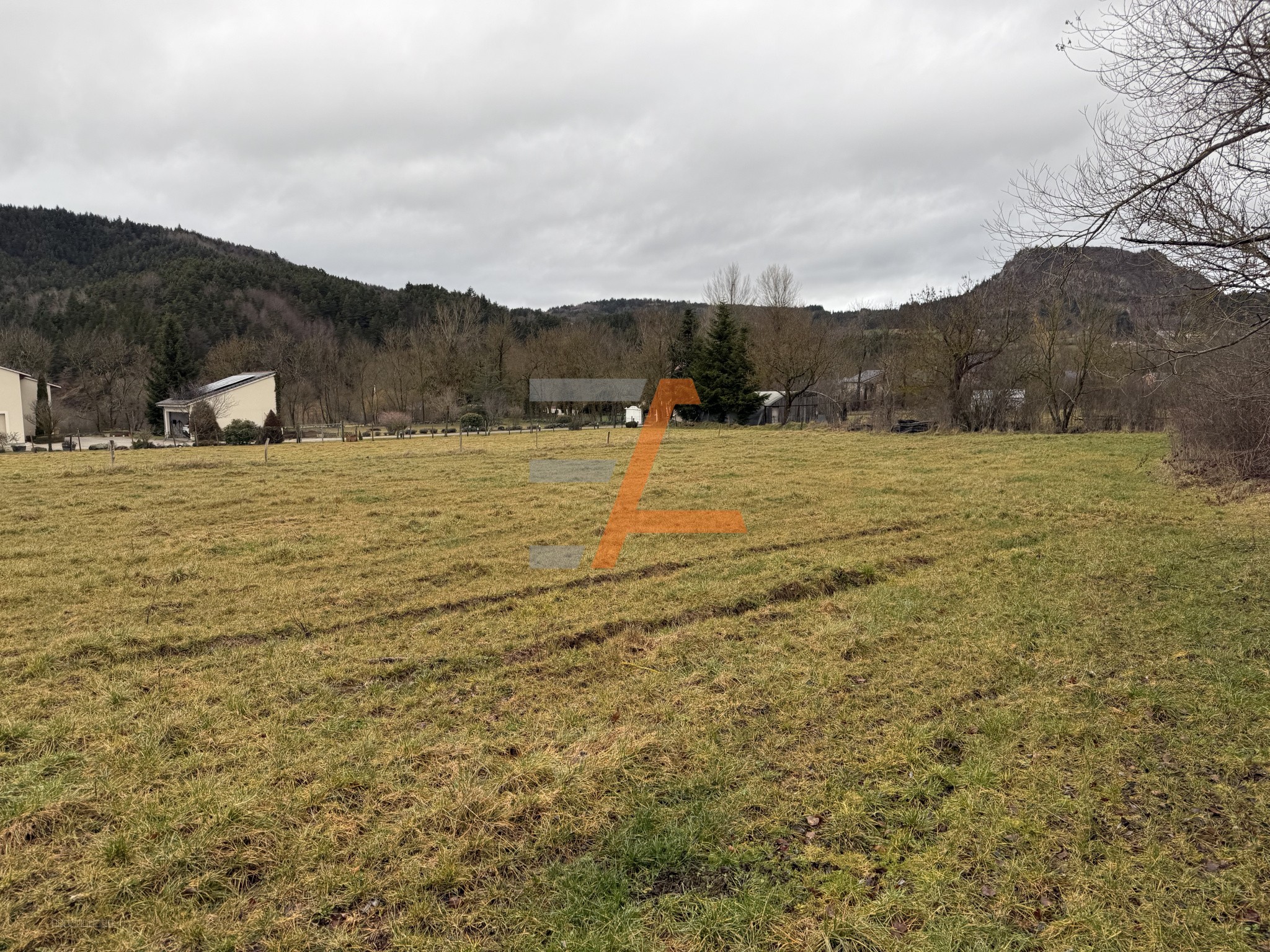 Bien immobilier à vendre à St pierre eynac, 1 150 m² – photo 2 sur 3