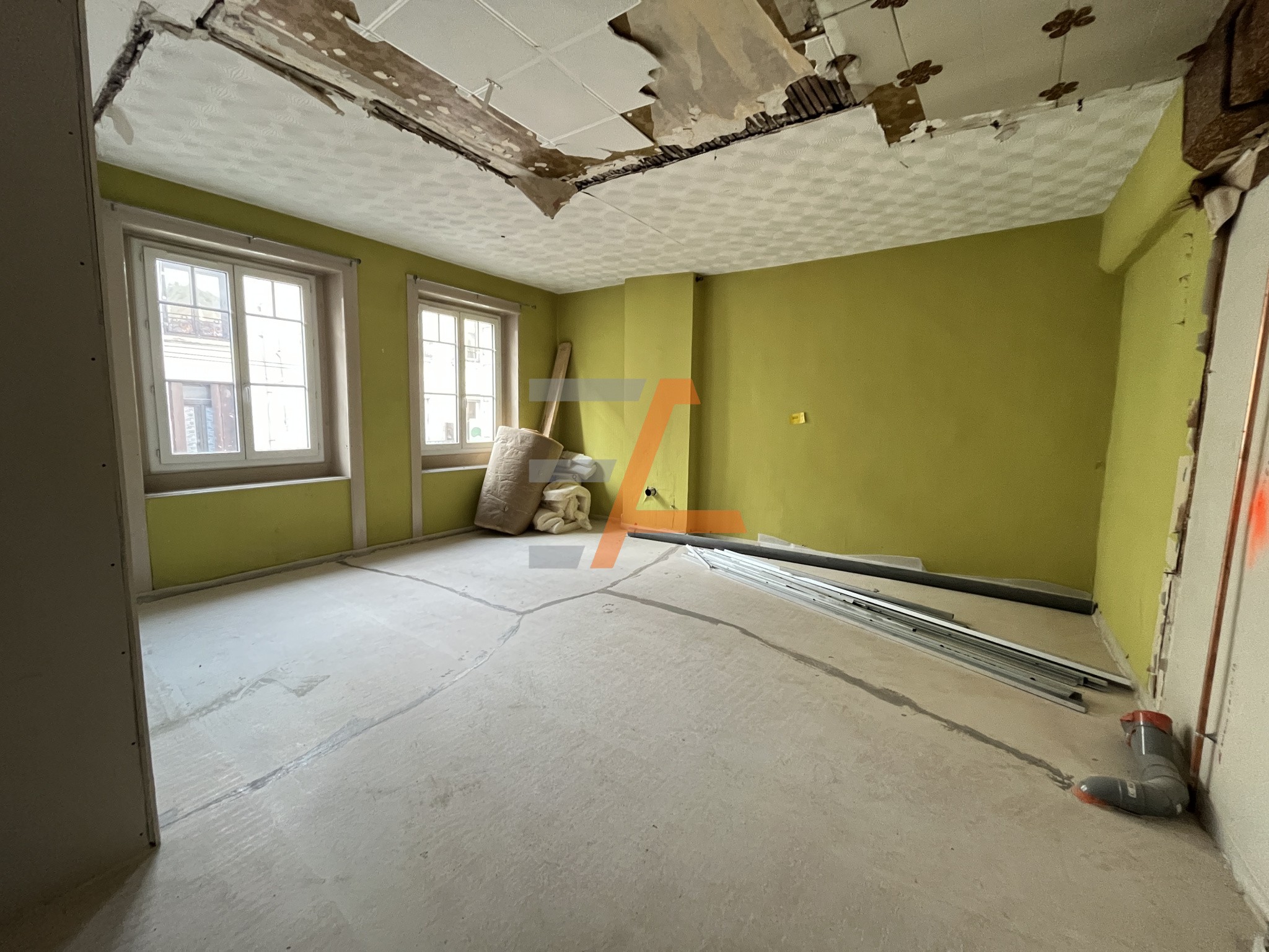 Bien immobilier à vendre à St pierre eynac, 860 m² – photo 1 sur 9