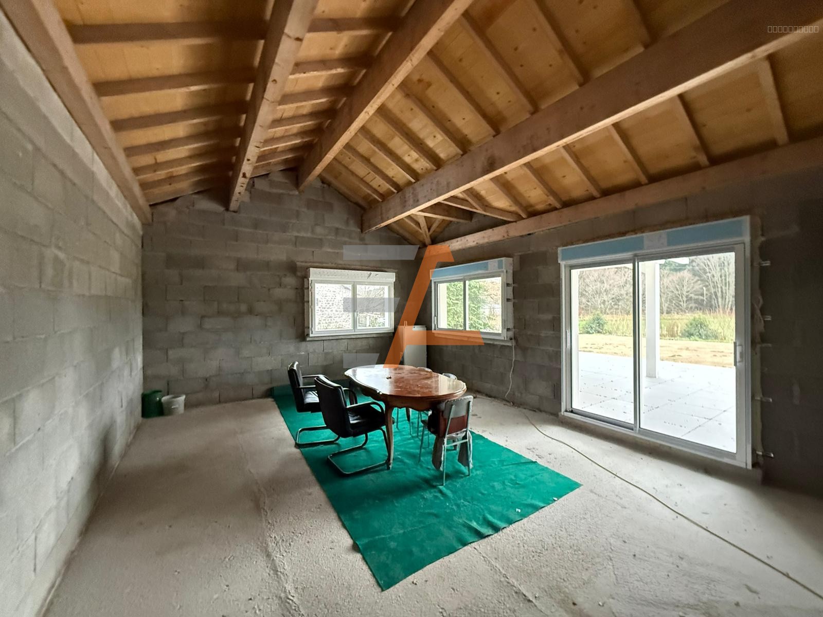 Maison à vendre à Tence, 170 m², 1 pièce – photo 1 sur 8