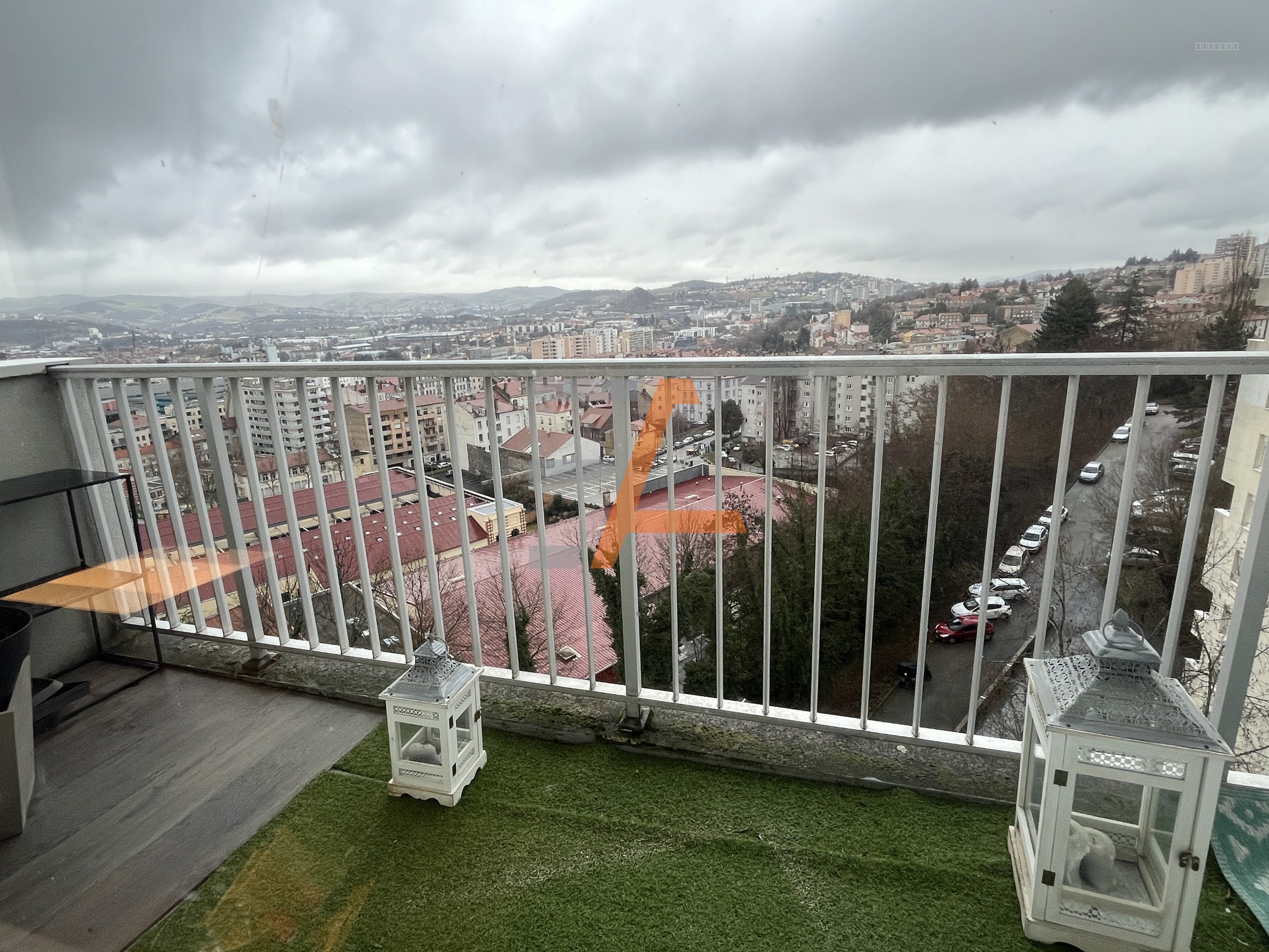 T3 avec balcon ascenseur garage et place de parking couverte — photo 11