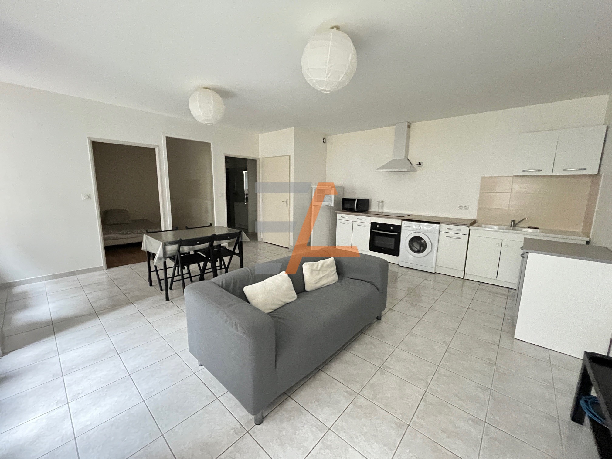 Appartement à vendre à St etienne, 47 m², 2 pièces – photo 1 sur 10